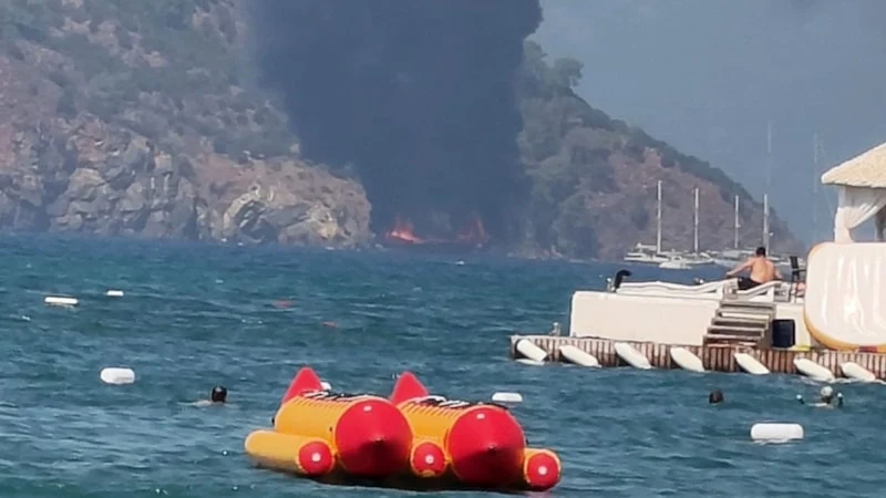 Muğla’nın Fethiye Ilçesi Açıklarında Sabah Saatlerinde Gezi Teknesinde Yangın Çıktı. (3)