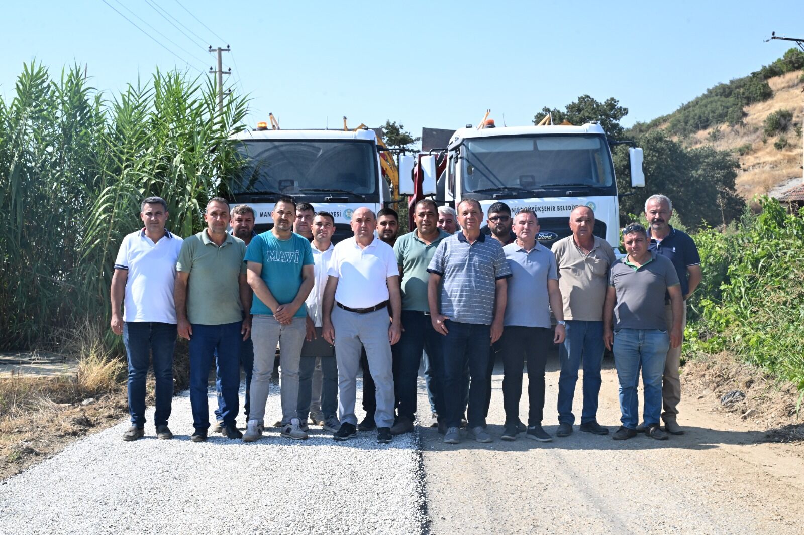 Sarıgöl’de Üzüm Hasadı Öncesi Üreticilerin Yolu Yenileniyor (3)