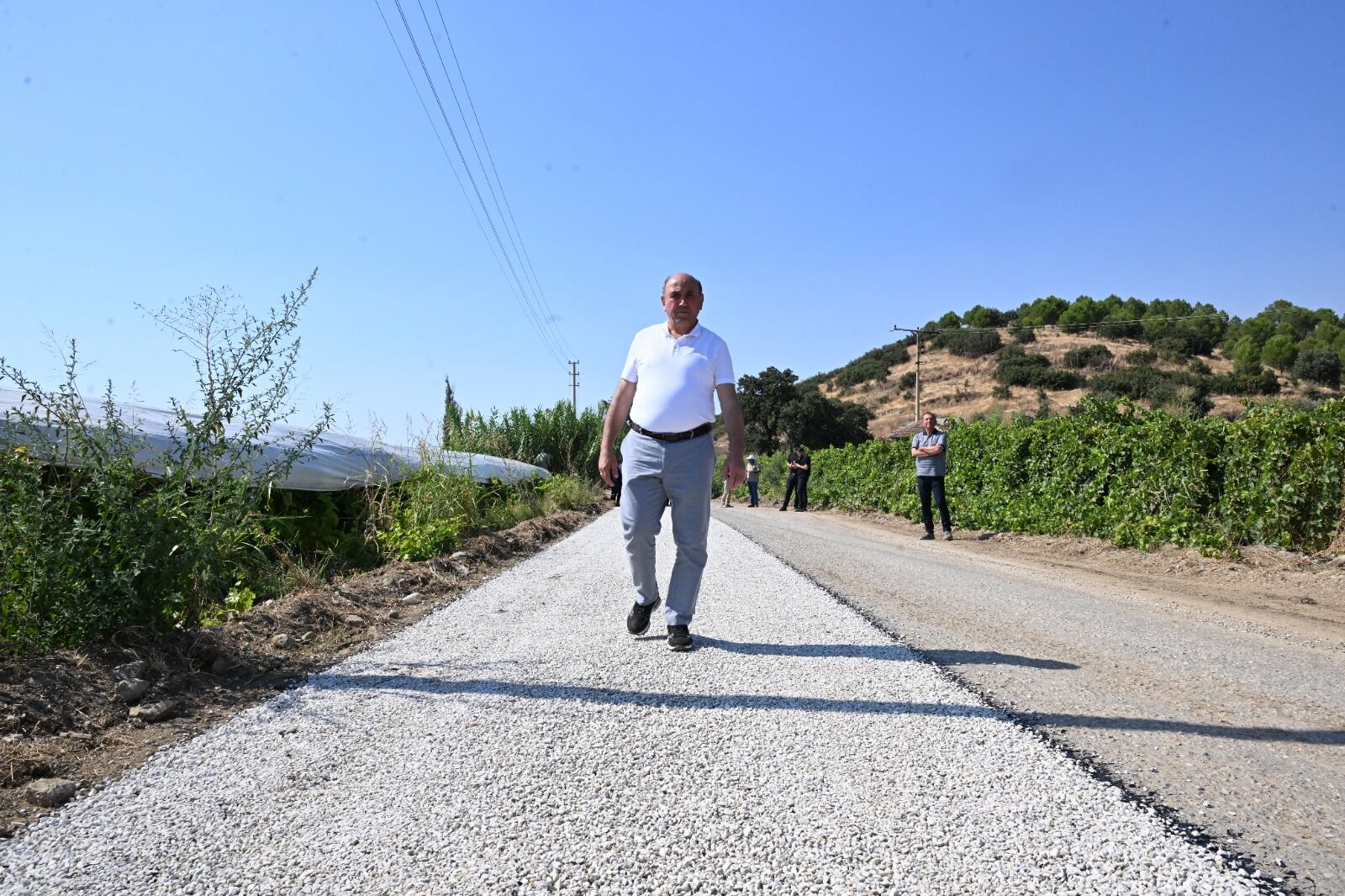 Sarıgöl’de Üzüm Hasadı Öncesi Üreticilerin Yolu Yenileniyor (6)