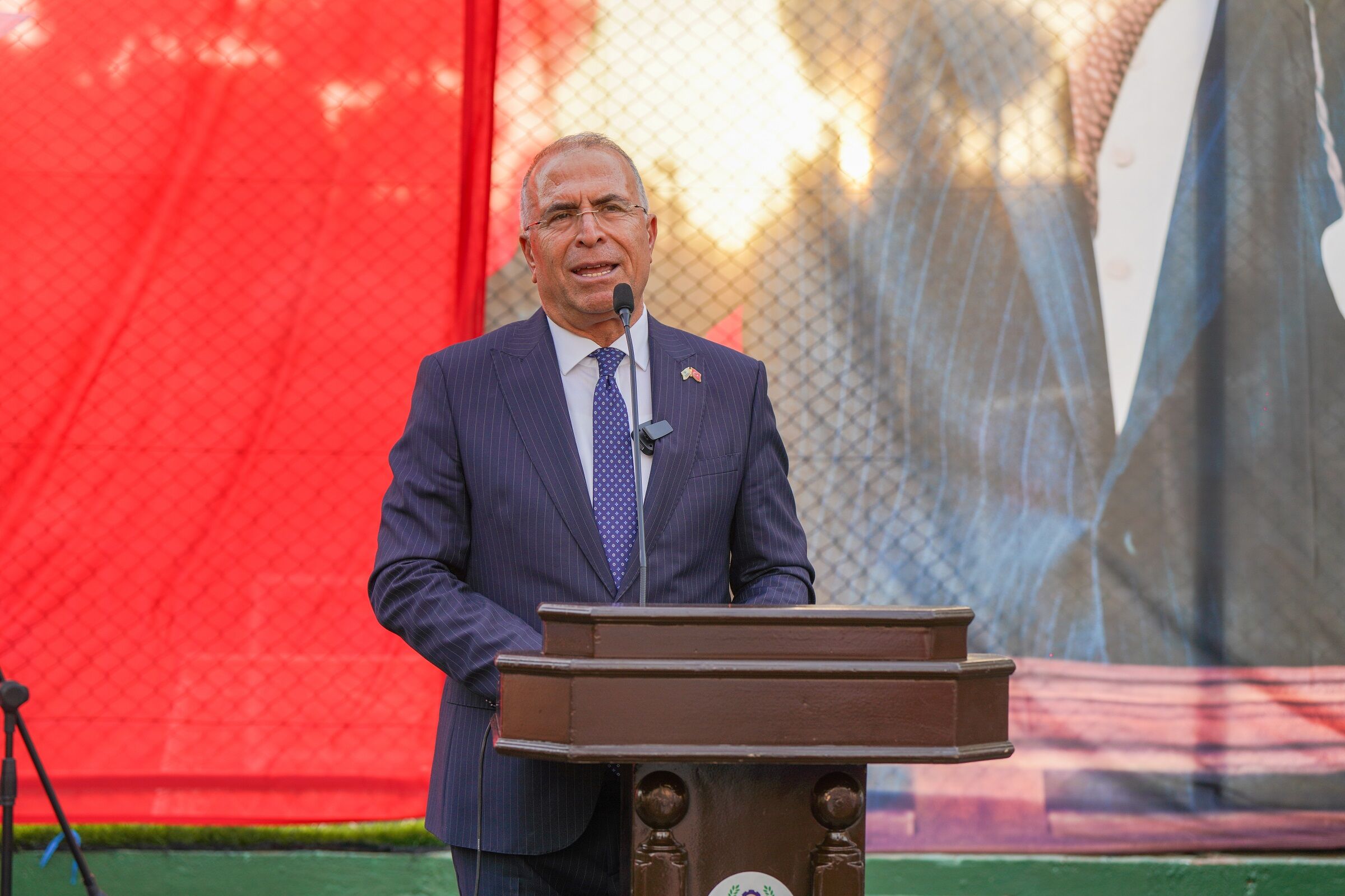 Ünal Işık-8