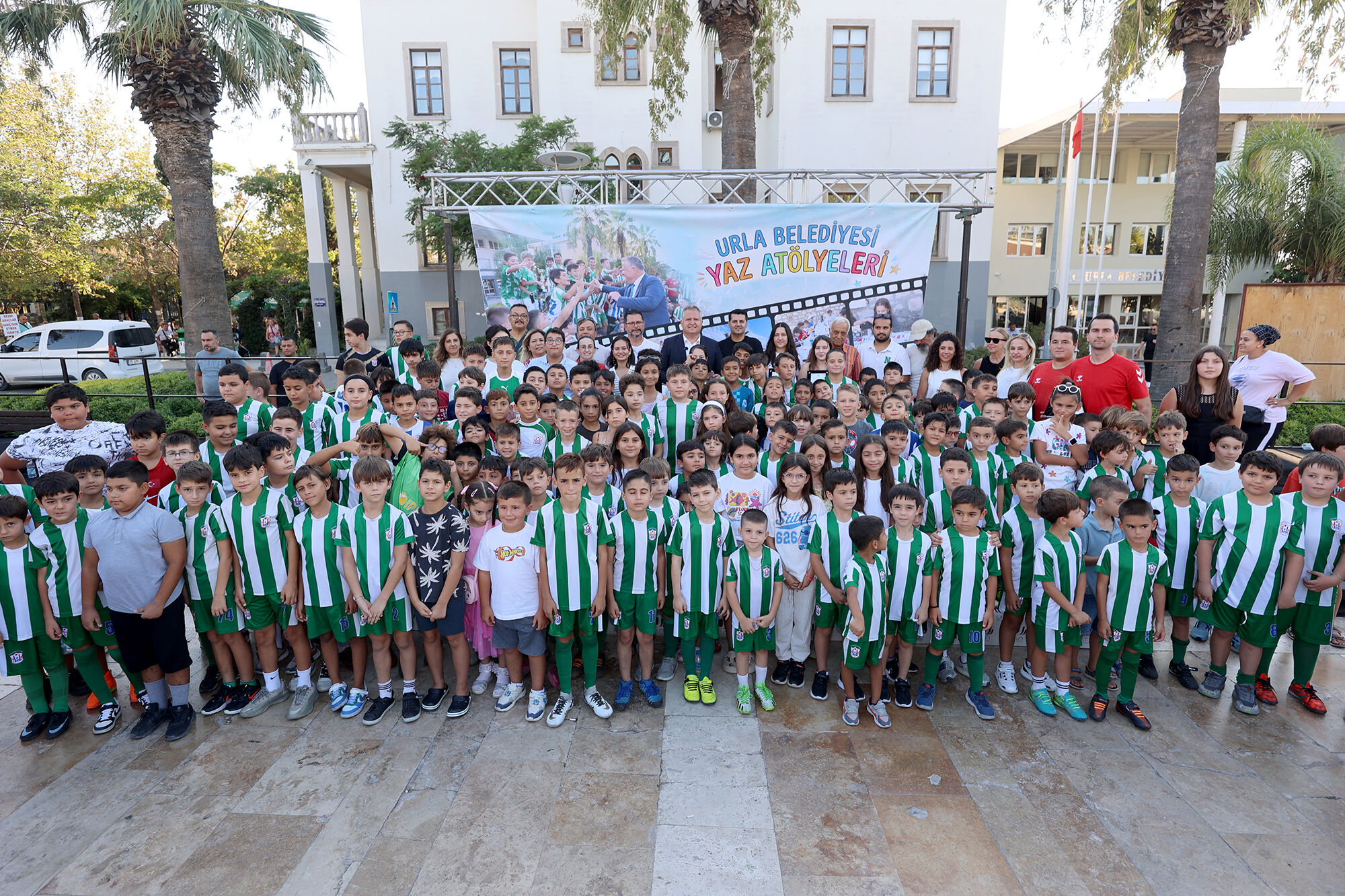 Urla'da Çocuklar Yaz Atölyeleriyle Hem Eğlendi Hem Öğrendi