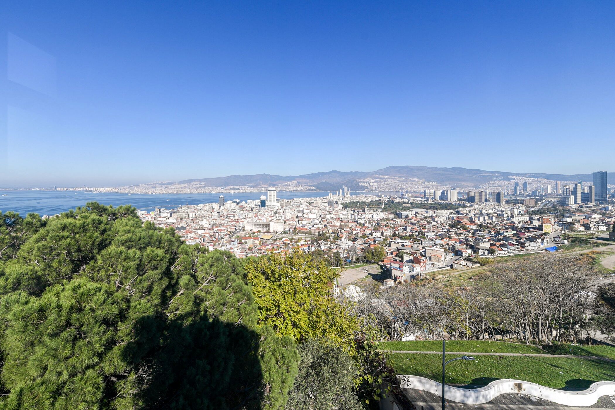 İzmir’in dijital Kent Rehberi yenilendi