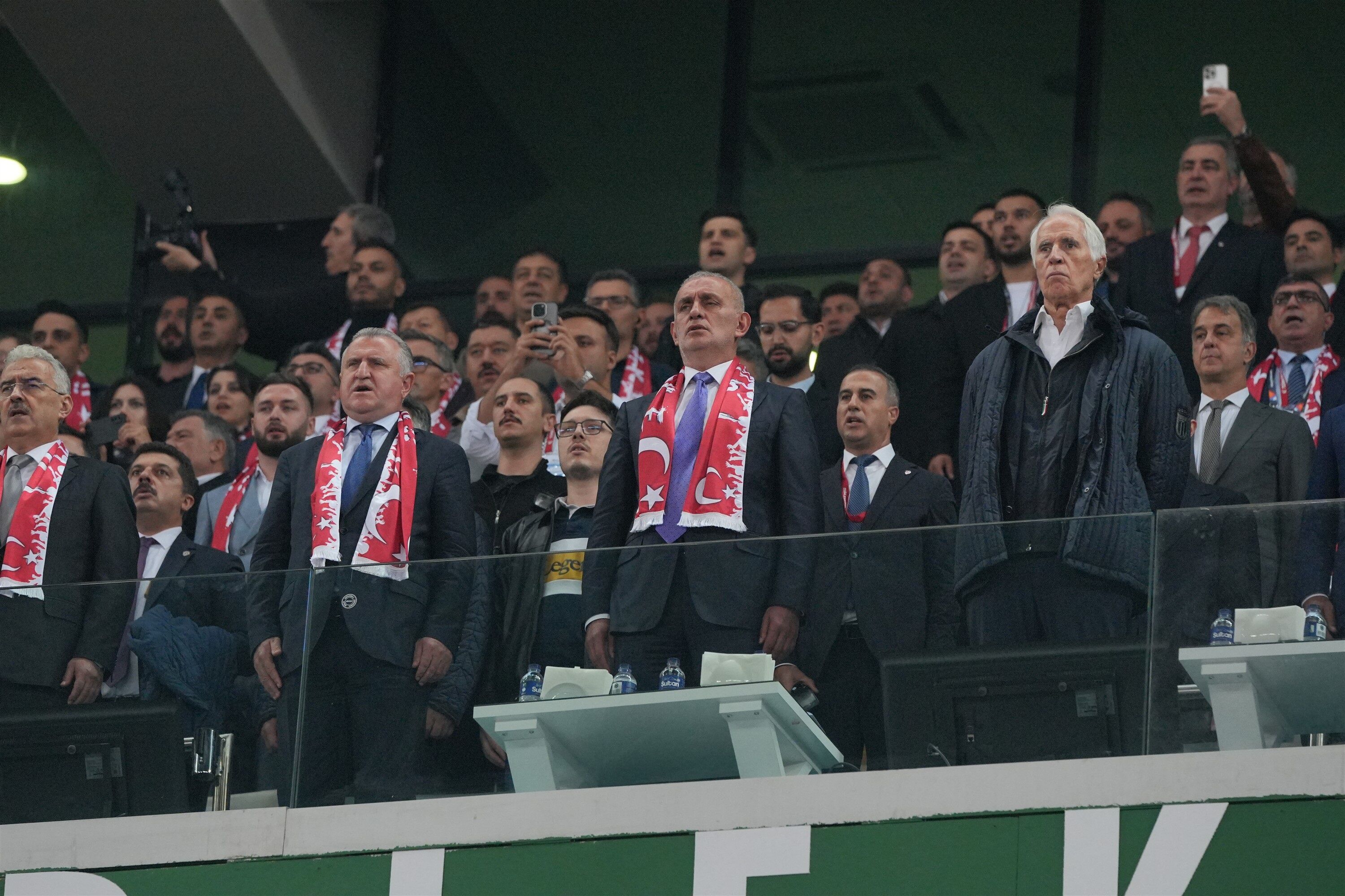 A Milli Takım, İtalya Karşısında Sahadan 4 1 Yenik Ayrıldı (7)