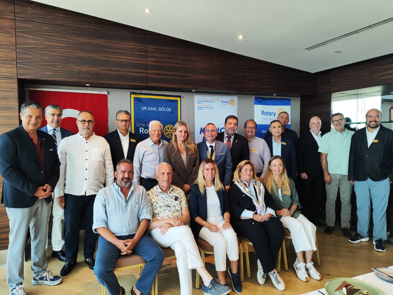 Alsancak Rotary Kulübü'nde Geleceğin İzmir'i Ele Alındı Foto (1)