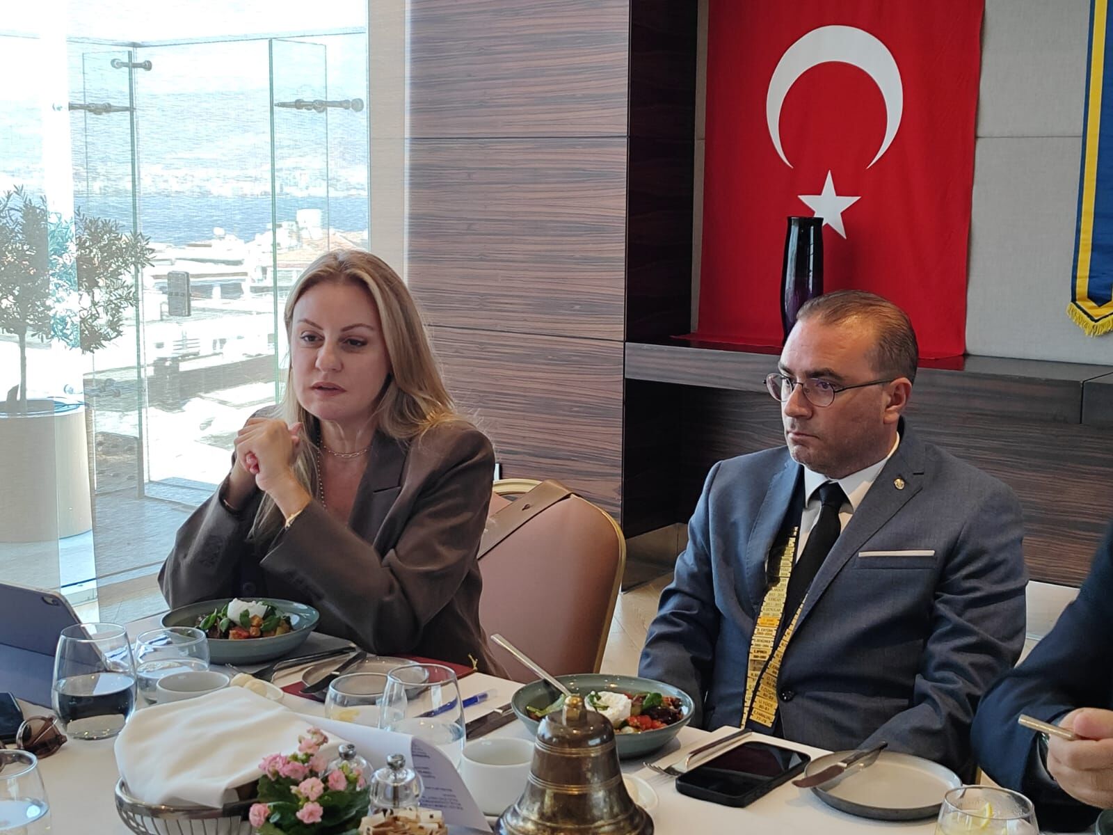 Alsancak Rotary Kulübü'nde Geleceğin İzmir'i Ele Alındı Foto (6)