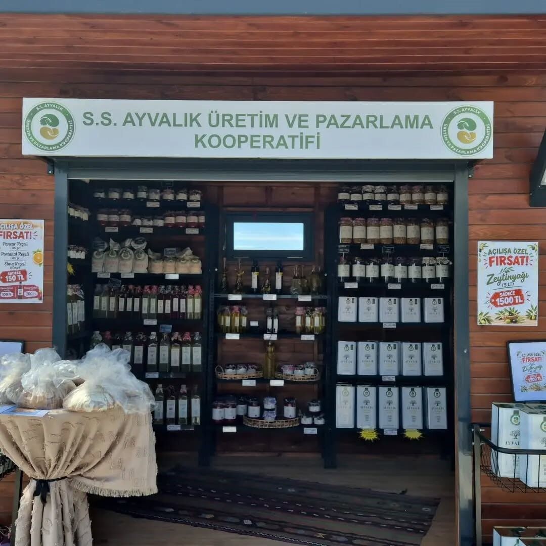 Ayvalık'ta Kadın Emeğiyle Üretilen Ürünlere Indirimli Satış (2)