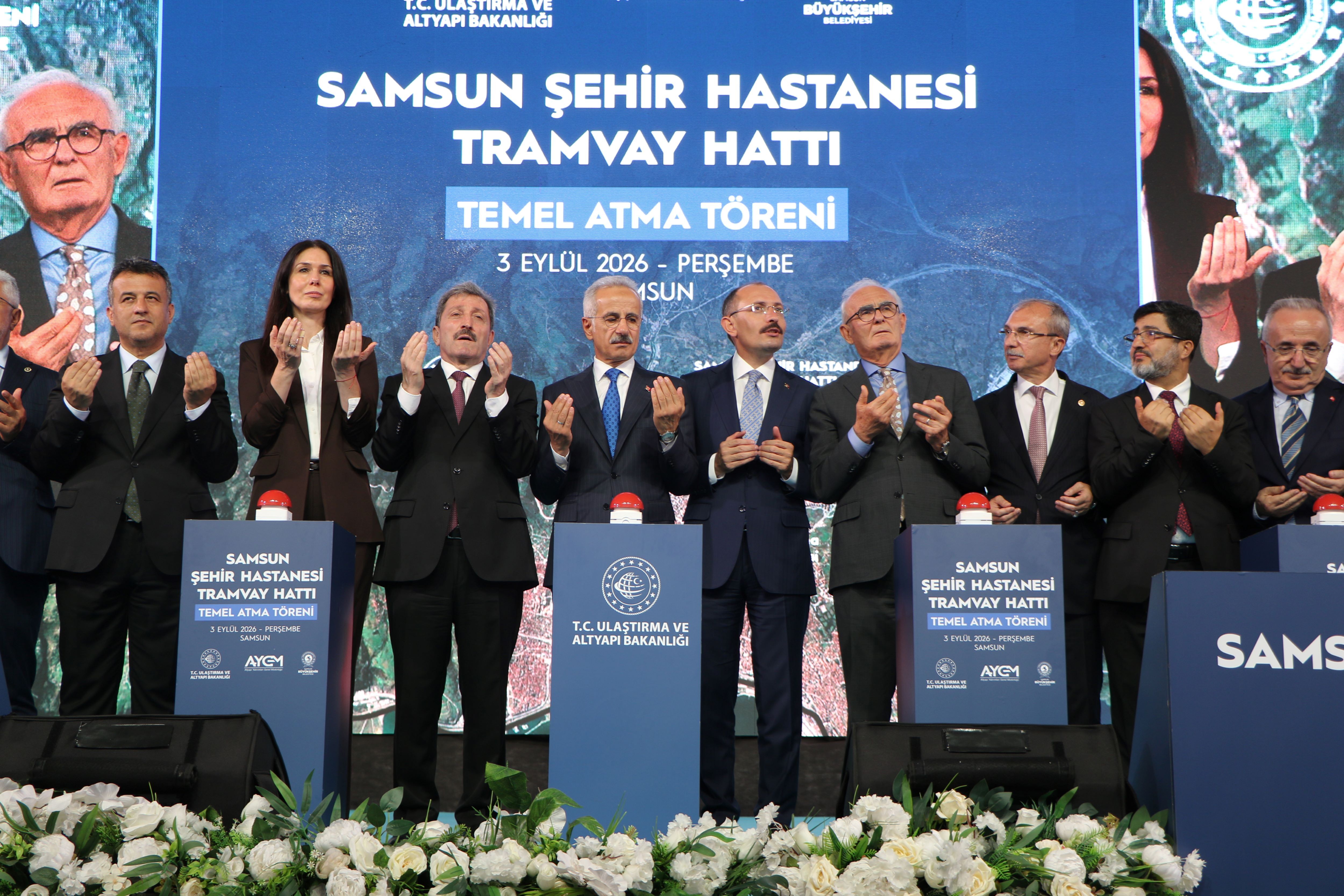 Bakan Uraloglu Avrupa’da 3’Uncu Dunyad 1488543 442880 (1)