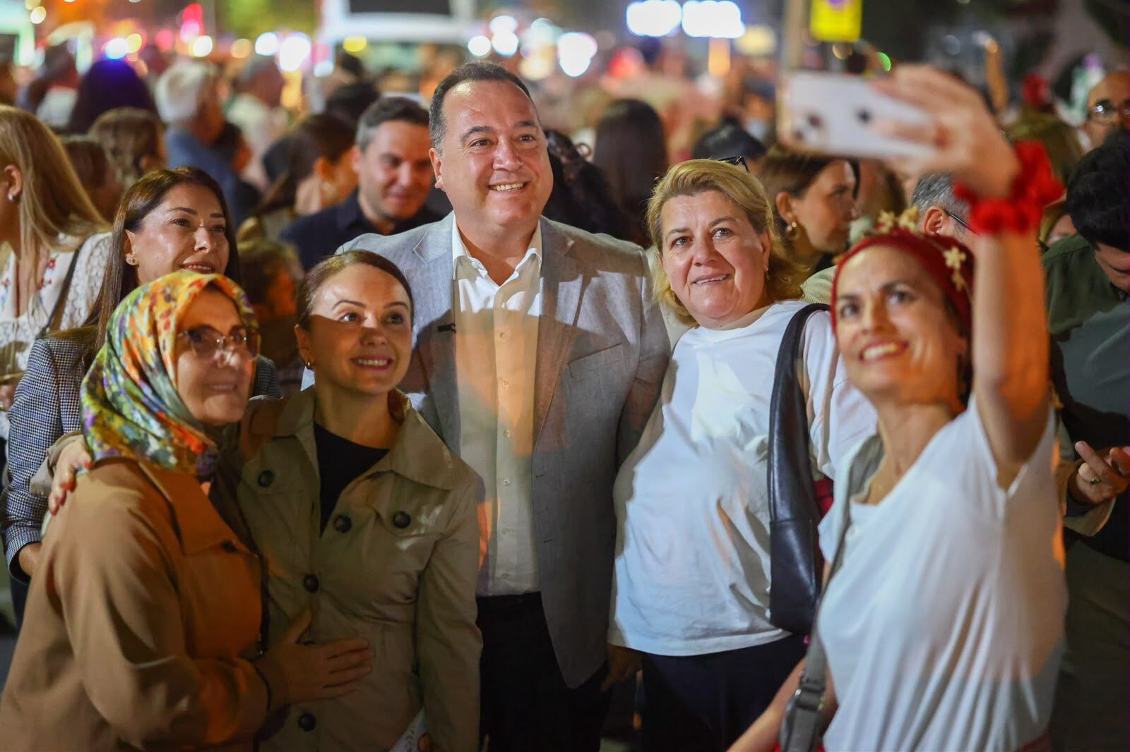 Balkanlardan Anadolu’ya Kültür Şenliği’nde Candan Erçetin Coşkusu (11)