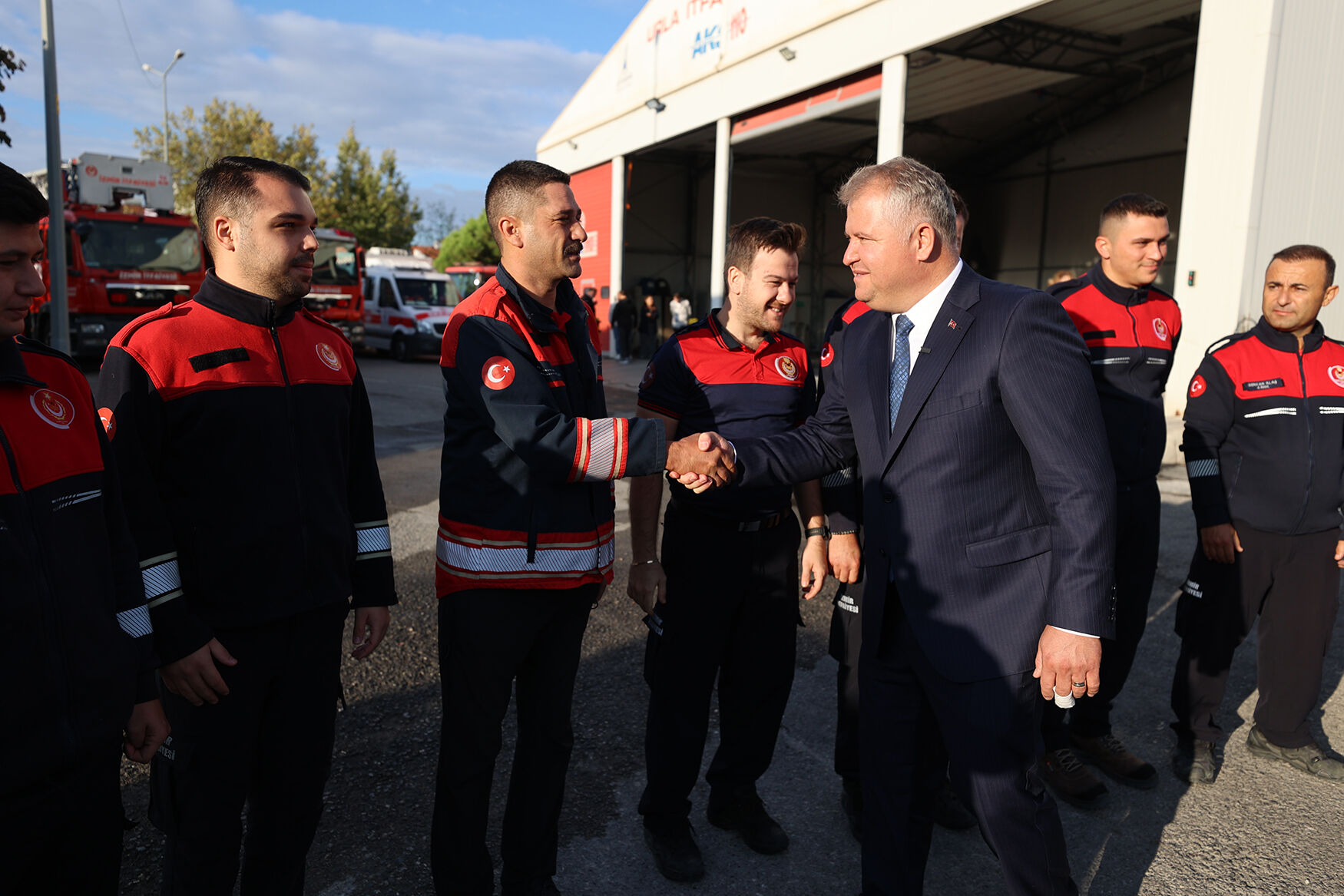 Başkan Balkan, İtfaiye Haftası’nda Kahraman İtfaiyecilerle Buluştu (3)