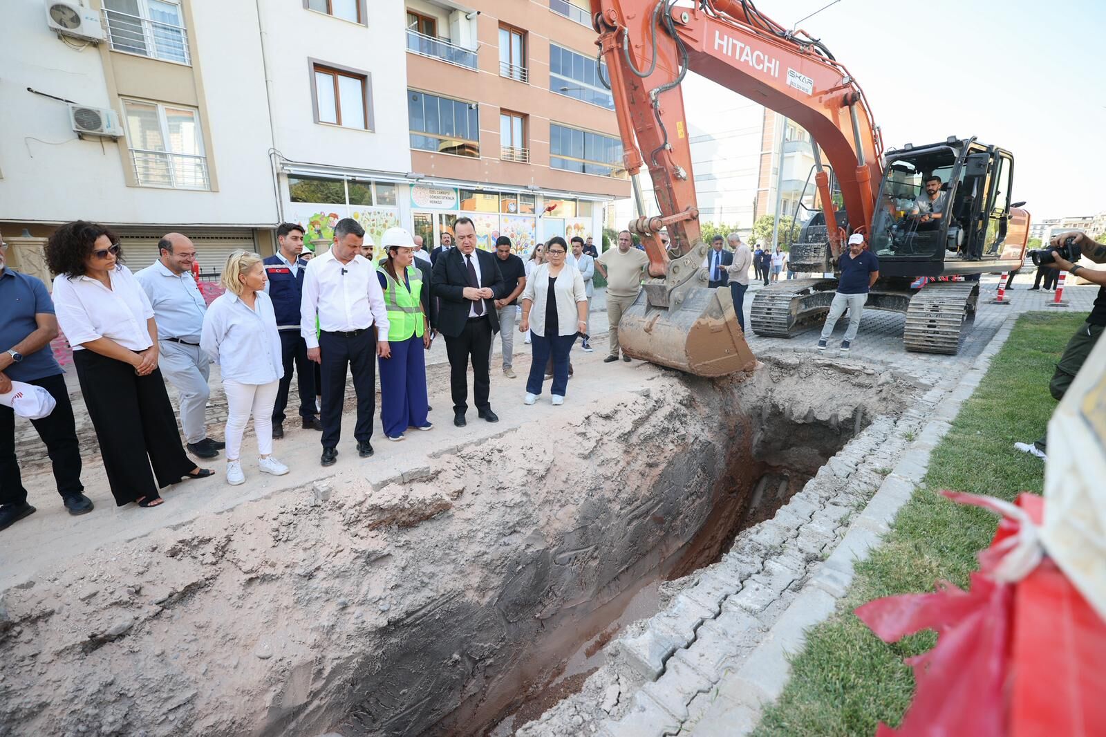 Başkan Dutlulu İlçelerdeki Yatırımları İnceledi (23)