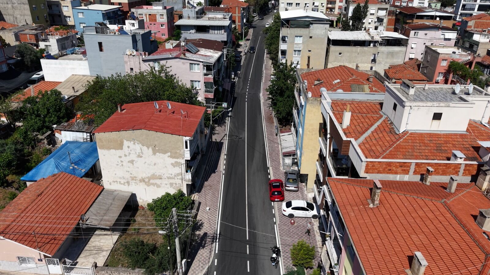 Bayraklı’da Asfalt Seferberliği Sürüyor 25 Noktada Tamamlandı, 5 Noktada Daha Başlıyor (23)