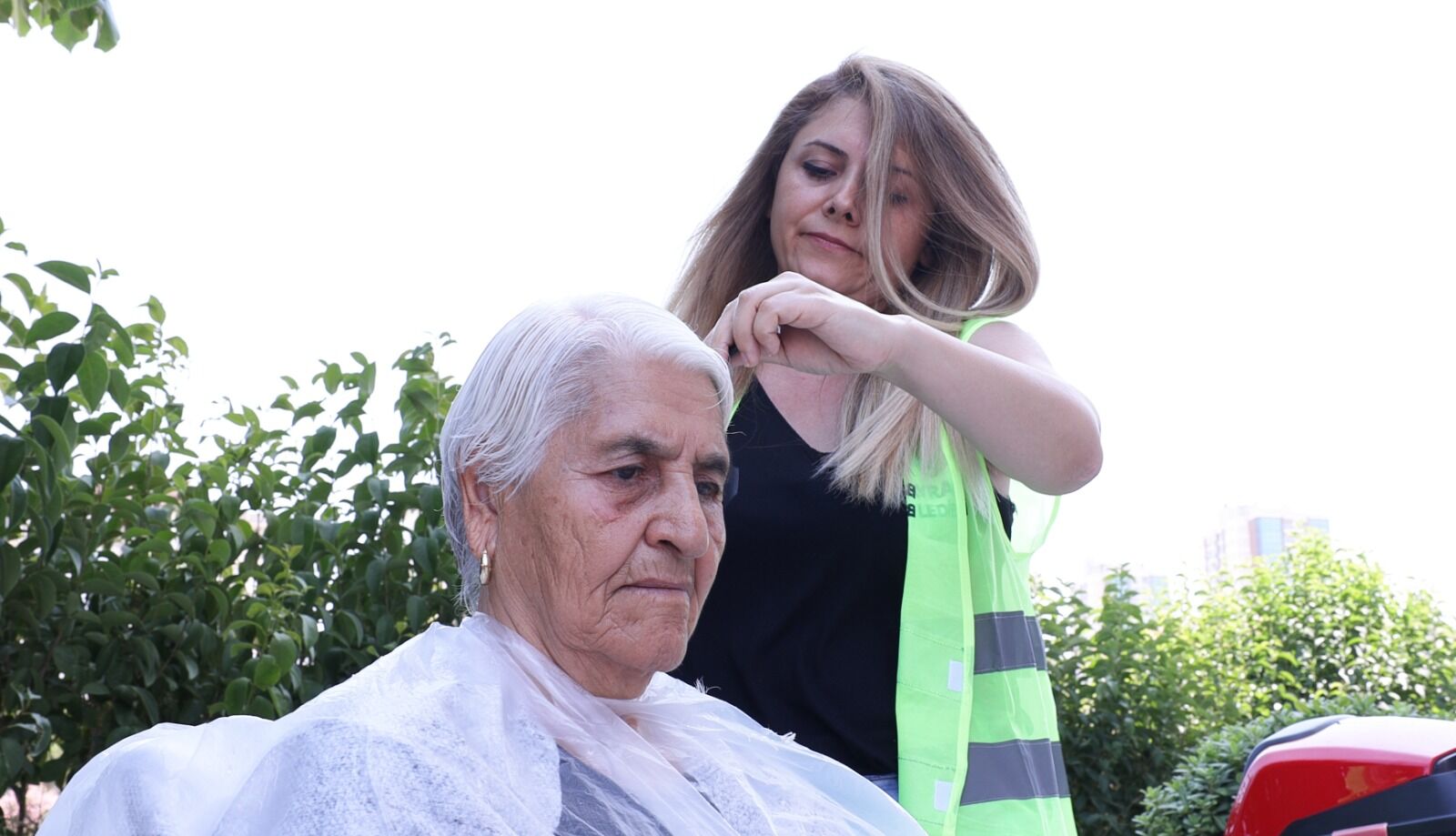Bayrakli’da Bi̇nlerce Haneye Sosyal Destek (4)