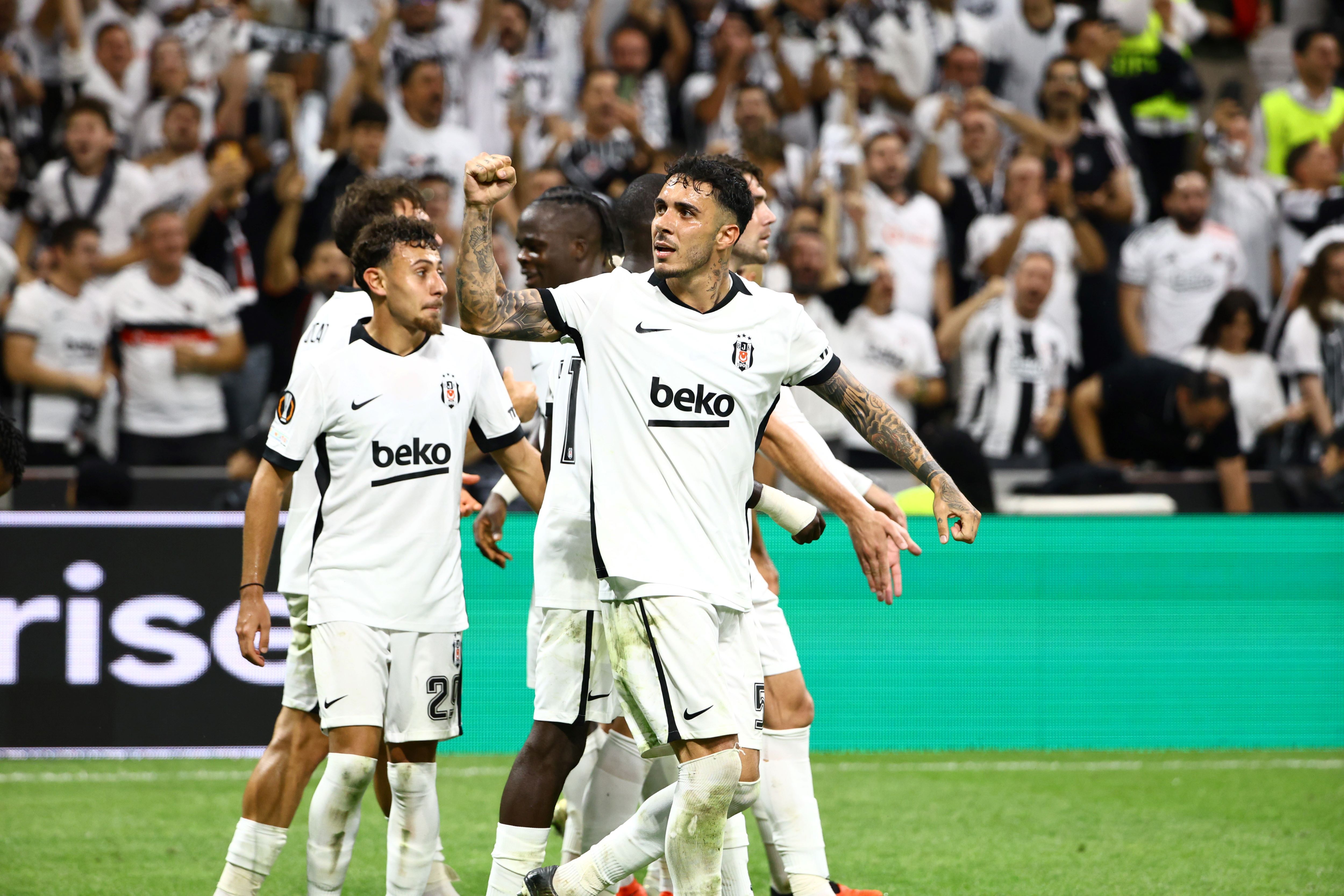 Beşiktaş, Marsilya Karşısında Farklı Kazandı (4)