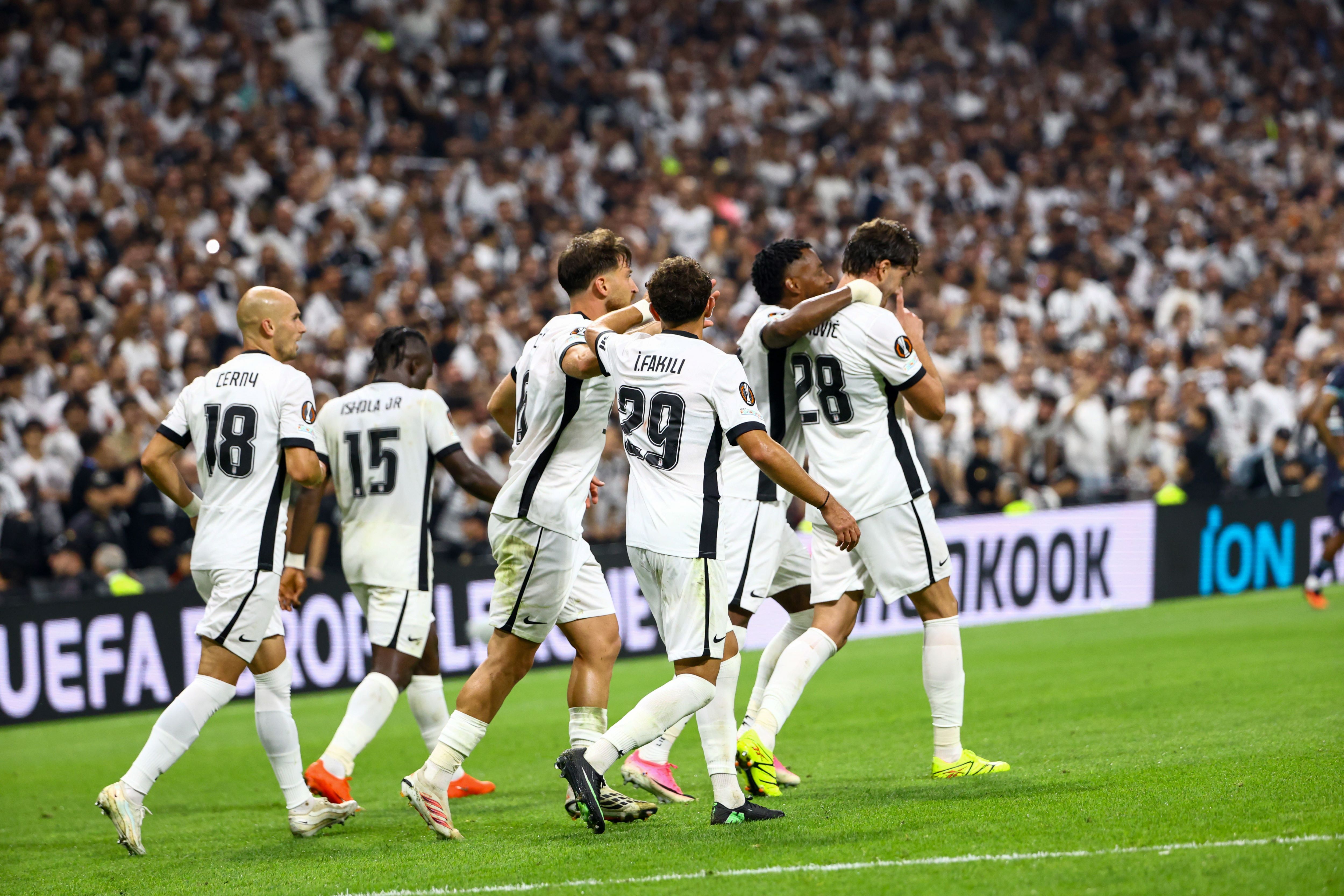 Beşiktaş, Marsilya Karşısında Farklı Kazandı