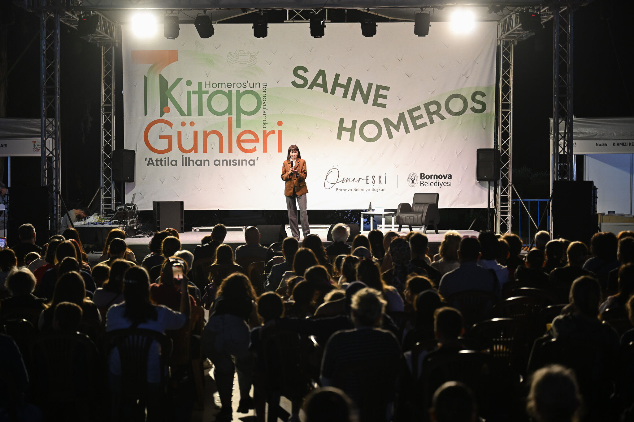 Bornova’da 790 Bin Kitapla Edebiyat Şöleni Başladı (9)