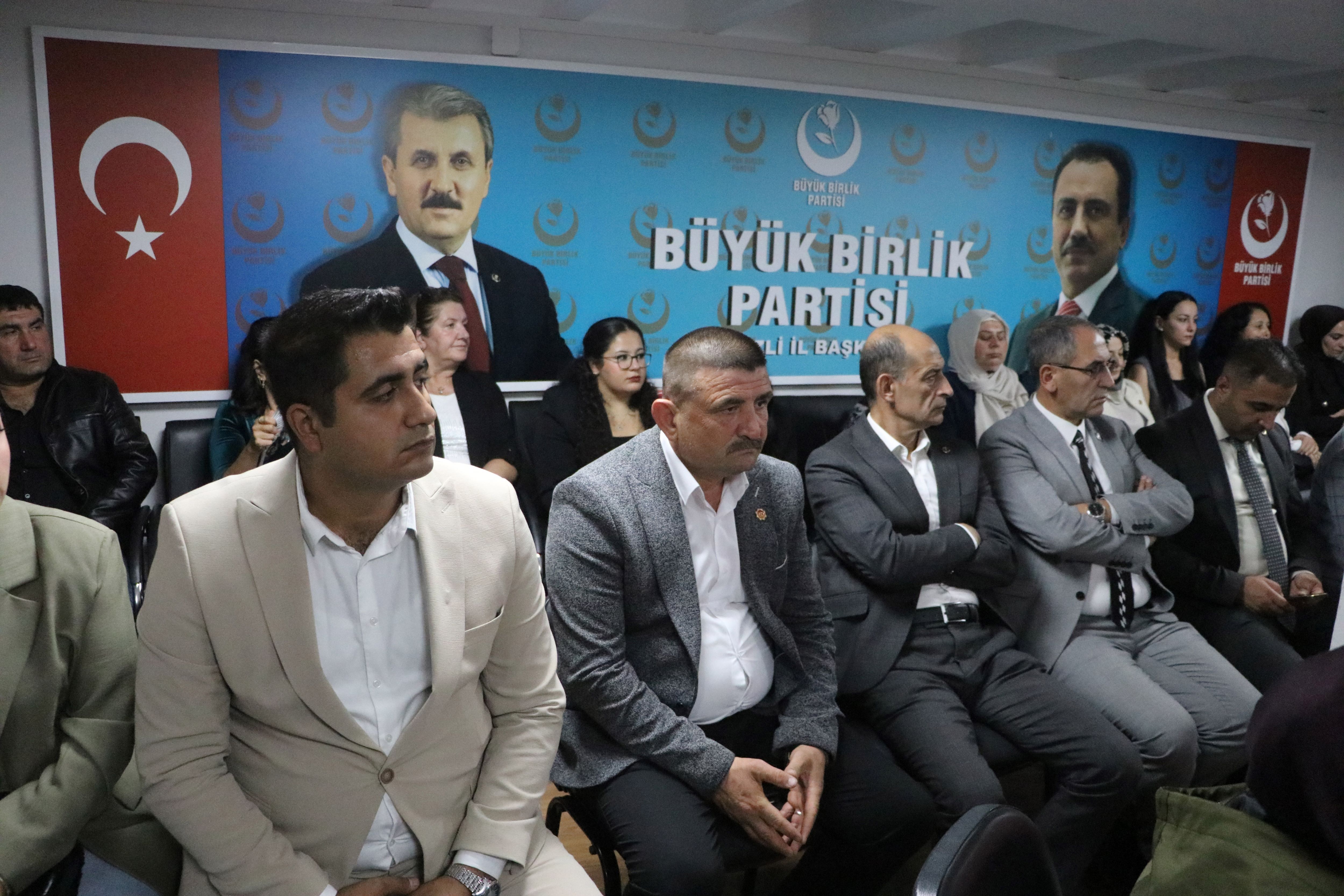 Büyük Birlik Partisi Genel Başkanı Mustafa Destici (2)-1