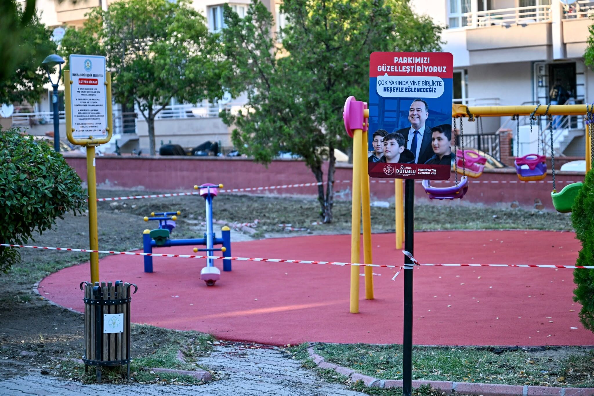 Büyükşehir’den Park Ve Oyun Alanlarına Güvenli Zemin (12)