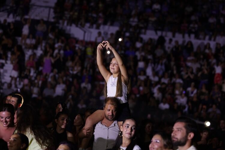 Çeşme Festivali, Iki Gün Süren Coşku Ve Birliktelikle Tamamlandıphoto 2026 09 06 23 56 19 3