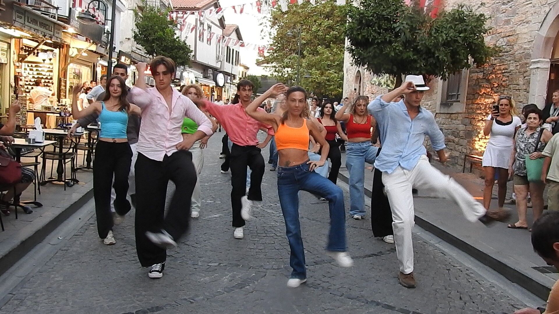 Çeşme Festivali’nde Beklenmedik Sürpriz (2)