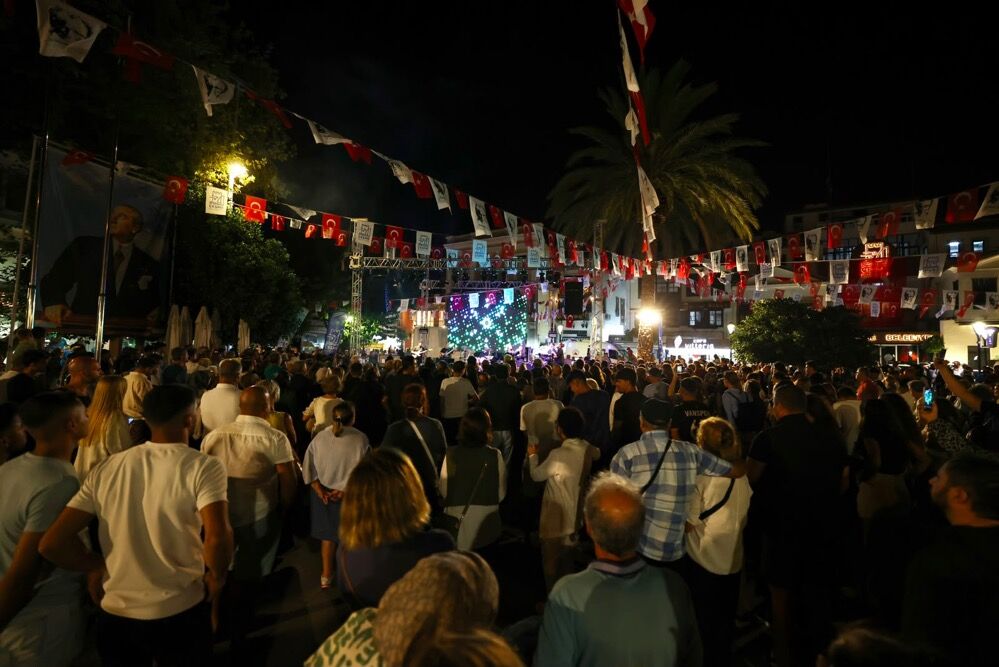 Çeşme Kurtuluşunun 104. Yılını Gururla Kutladıphoto 2026 09 16 23 38 06