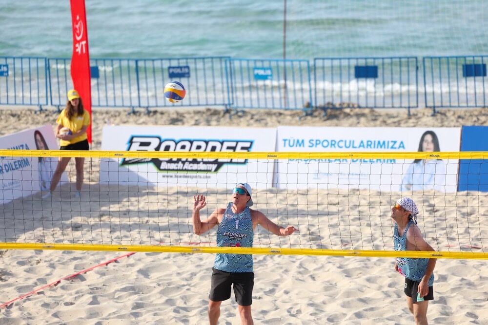 Çeşme’de Düzenlenen Grand Slam Plaj Voleybolu Organizasyonu, 12 Ülkeden 34 Takımın Katılımıyla Tamamlandı (5)