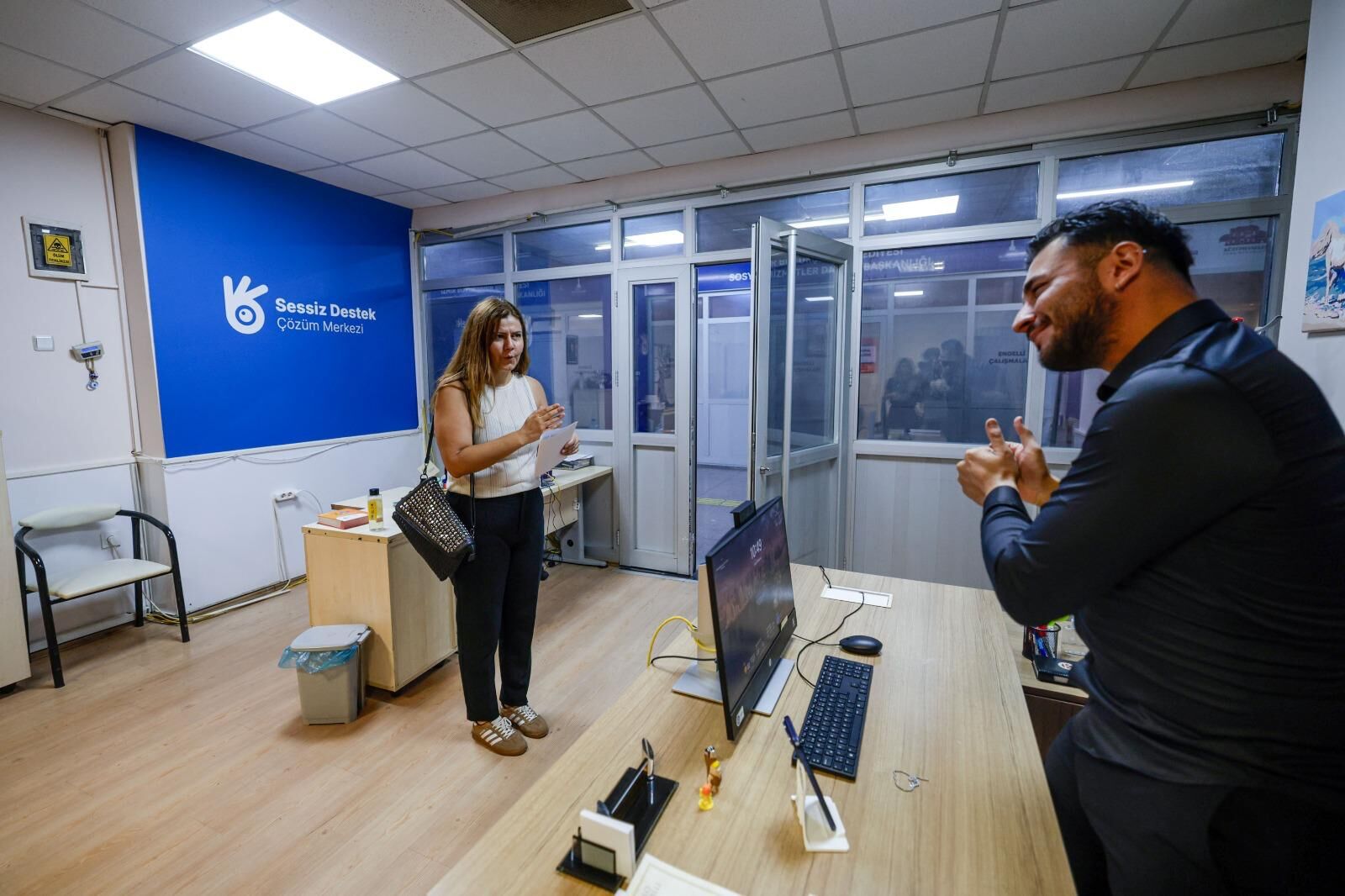 İşitme Engelliler Için İzmir’de Iletişim Desteği Büyüyor (5)