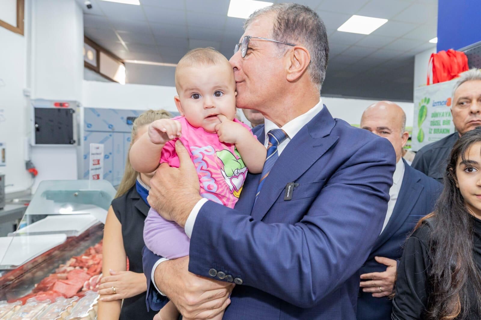 İzmir Büyükşehir Belediyesi’nin Tanzim Satış Mağazası İzmar, Buca Gediz’deki Yeni Şubesiyle 25 Mağazaya Ulaştı (5)