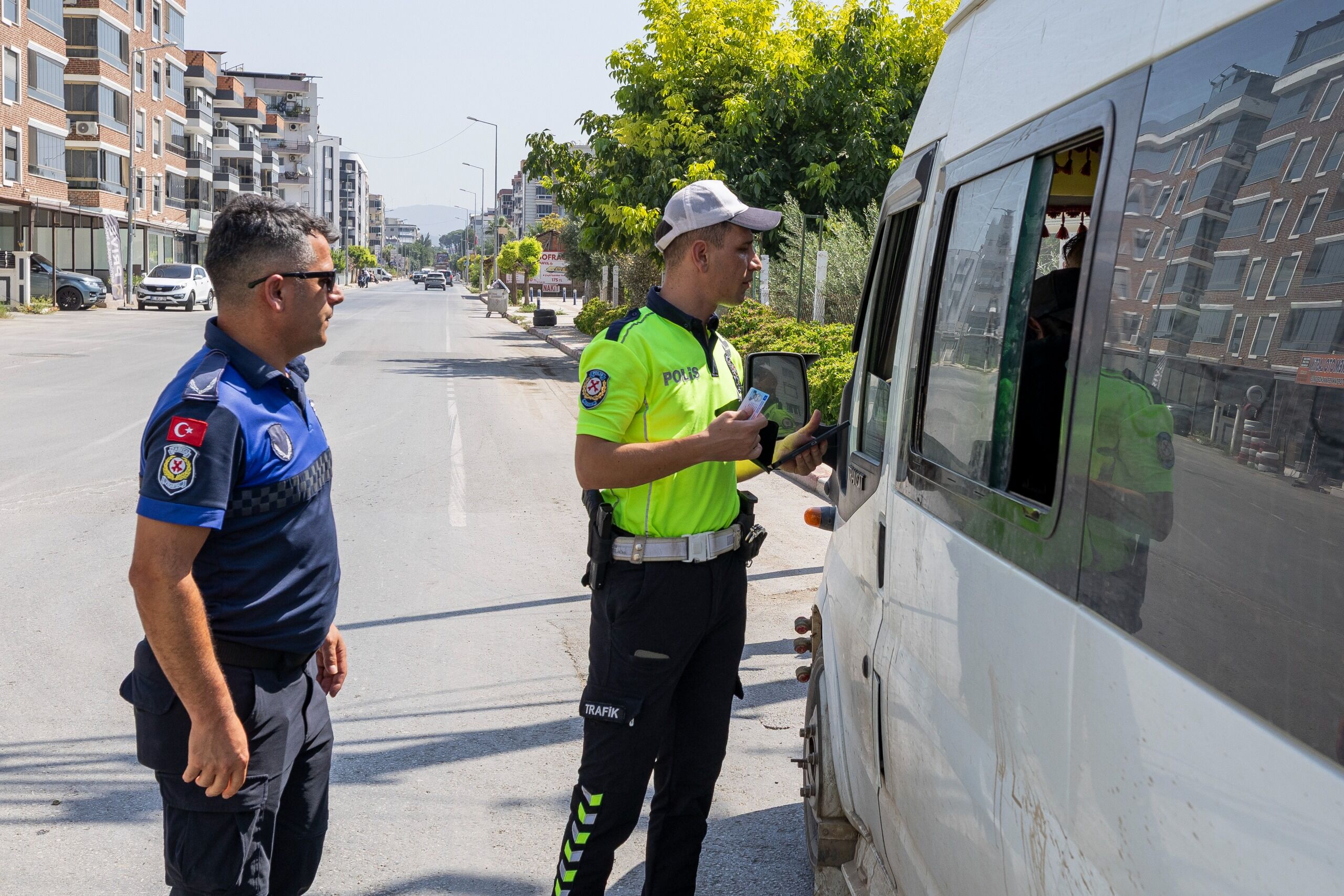 İzmir’de 14 Eylül’de Başlayacak Eğitim Yılı Öncesi Trafik, Altyapı Ve Temizlik Ekipleri Yoğunluğa Karşı Sahada Olacak (6)