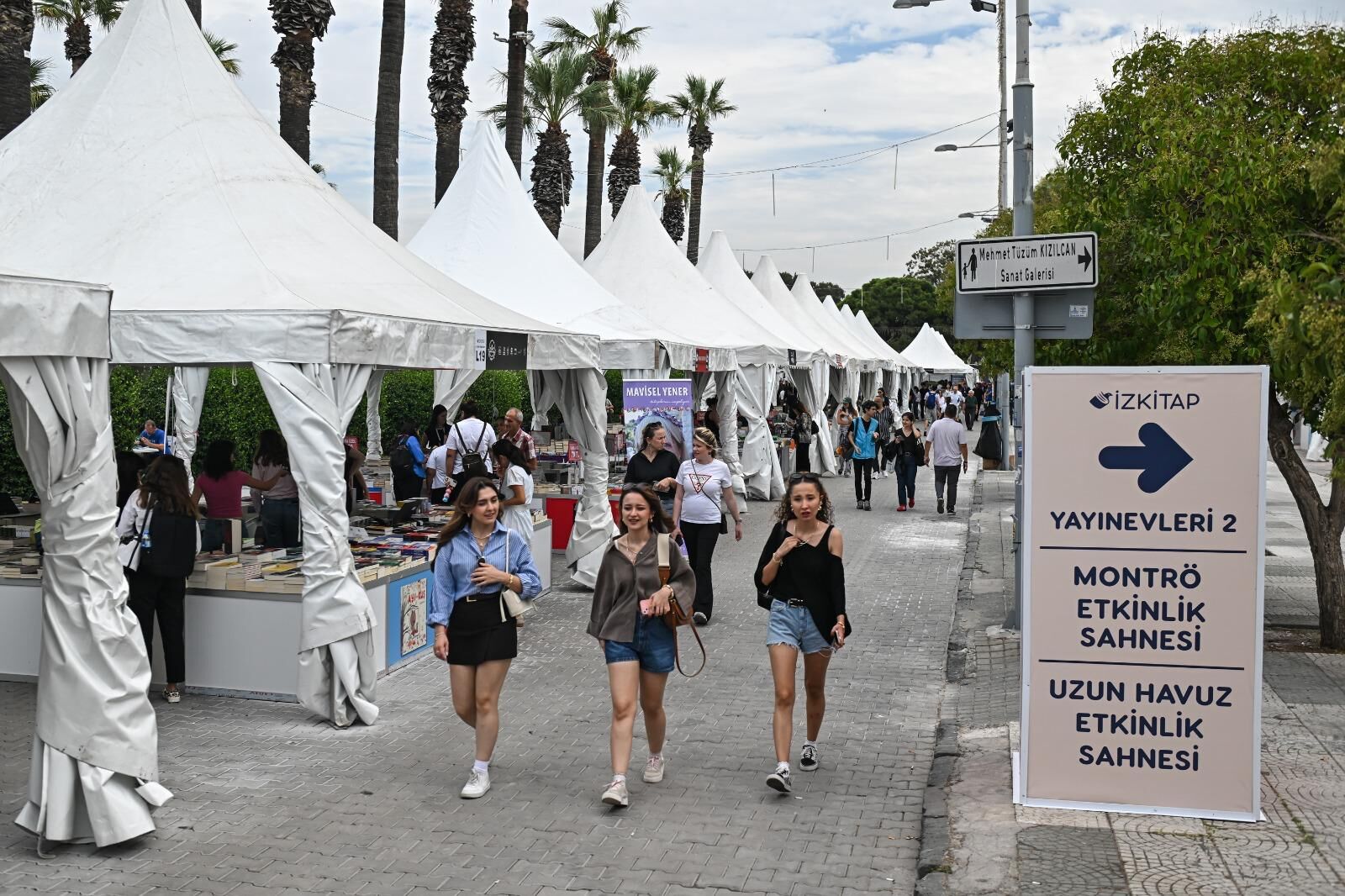 İzmir’de Kitap Ve Kültür Sanat Buluşması 27 Eylül’e Kadar Kültürpark’ta Devam Edecek (6)