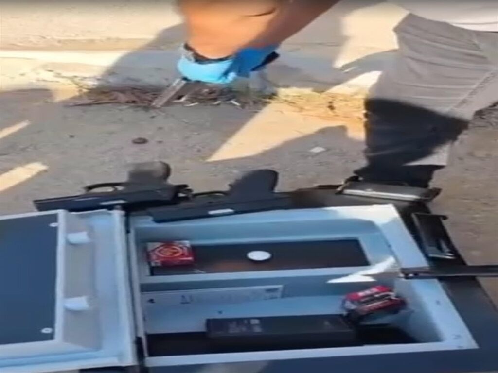 İzmir’de Tefecilik Şüphelilerine Operasyon (2)