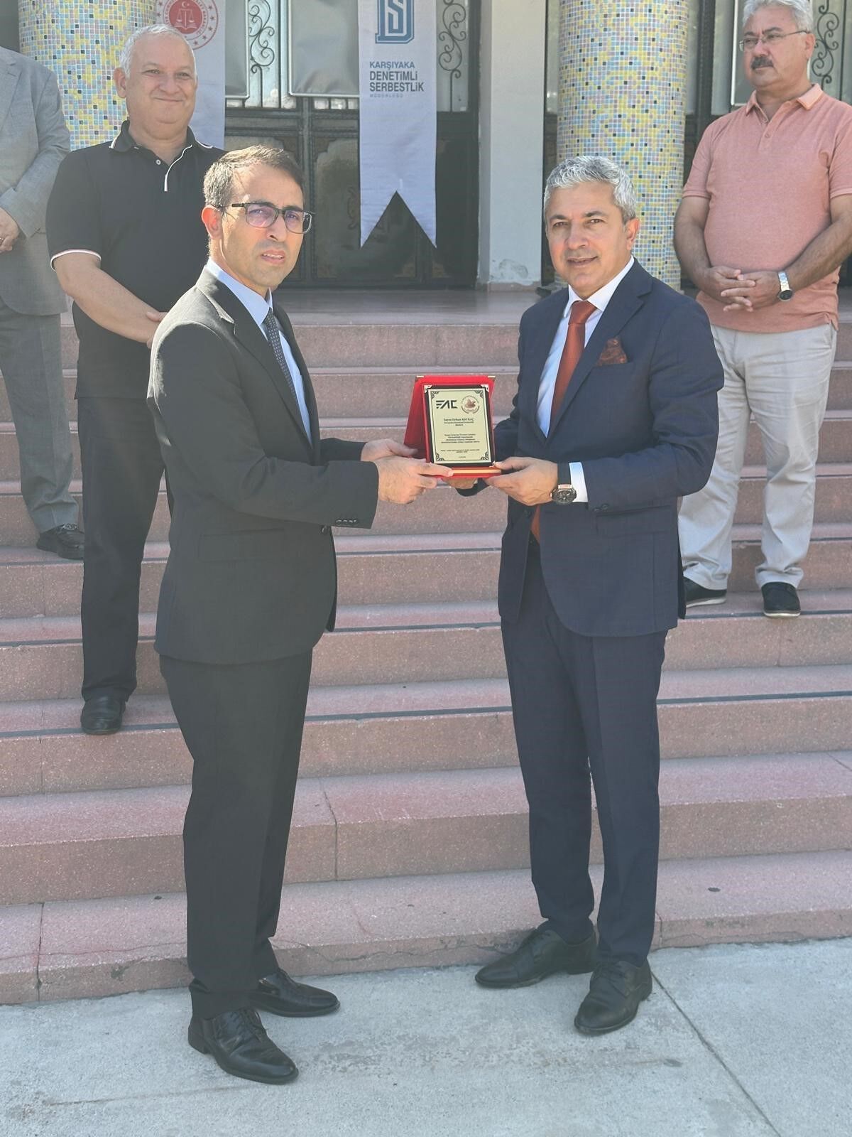 İzmir’de Yükümlüler Sınıfları Ve Okul Bahçelerini Yeniledi (2)
