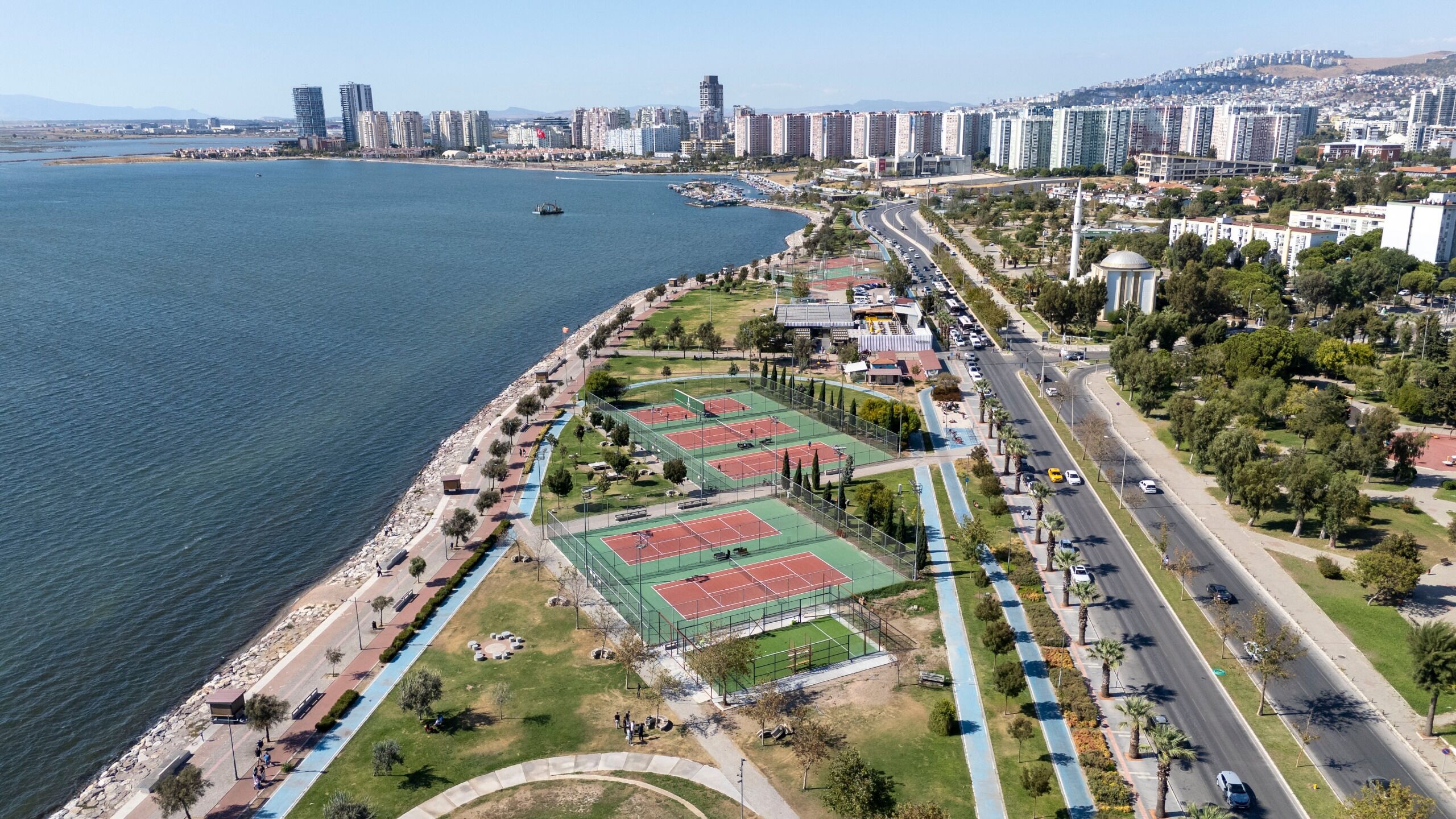 İzmir’e Iki Yeni Padel Kortu (6)