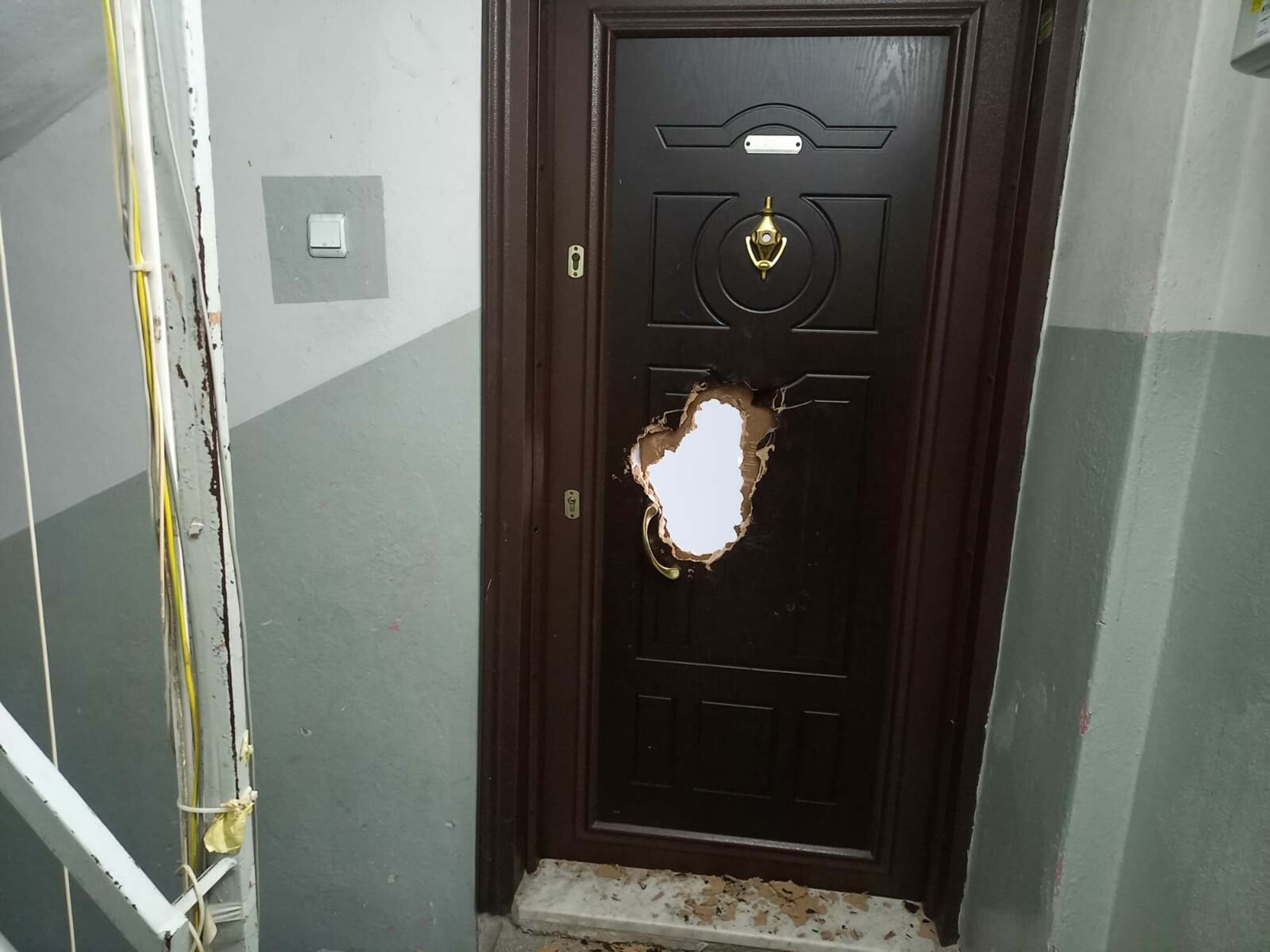 Komşusunun Kapısını Matkapla Kıran Kadın Gözaltına Alındı