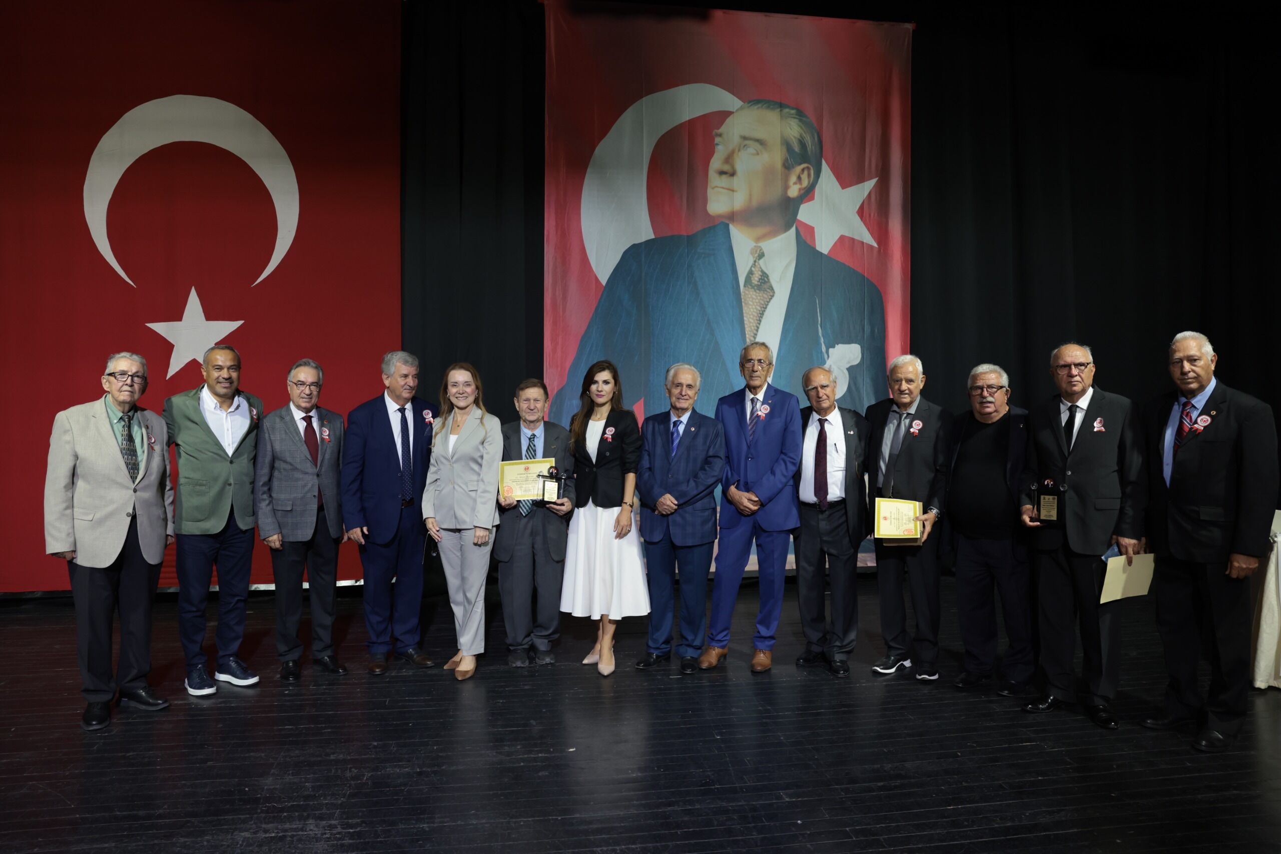 Konak’ta Sporun Emektarlarına Vefa Gecesi (8)