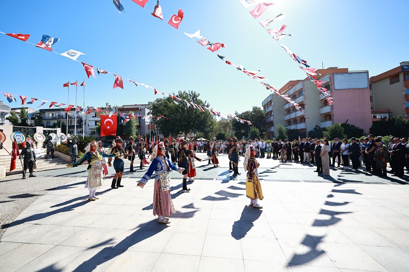 Kurtuluş Resmi̇ Tören (2)