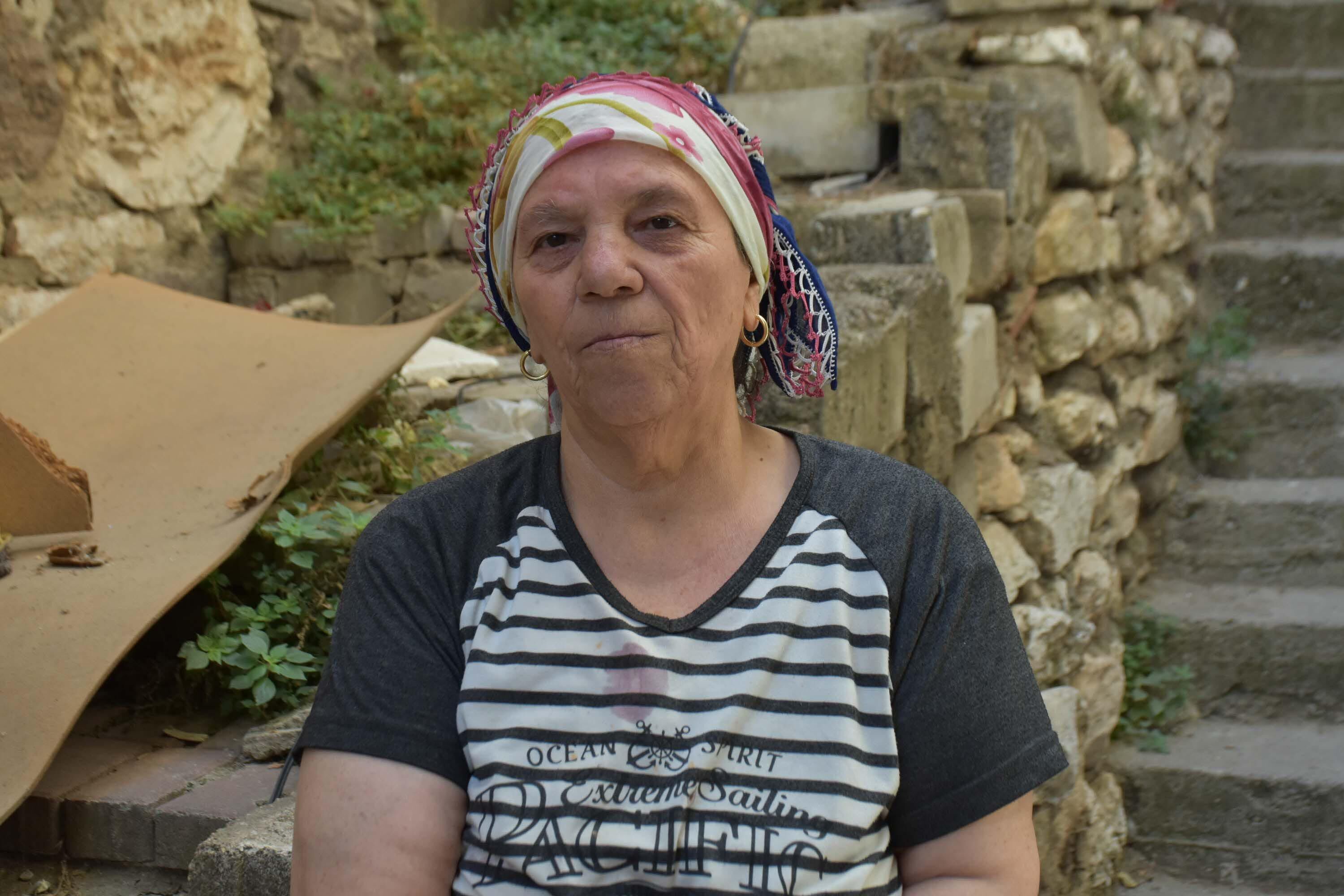 Mahalleyi Boşalttı (4)