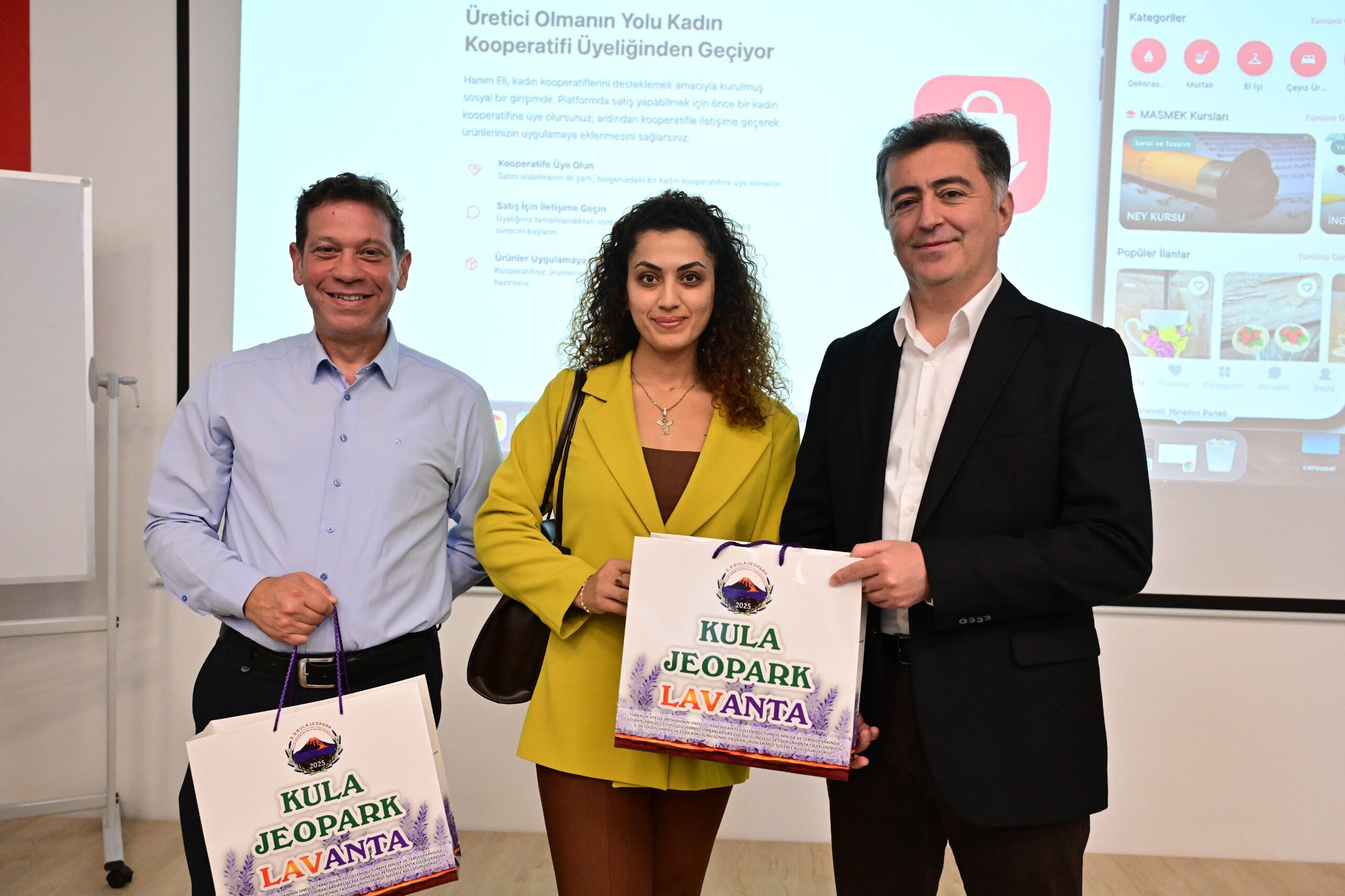 Manisa Büyükşehir Belediyesinden Kadın Kooperatiflerine Dijital Destek (3)