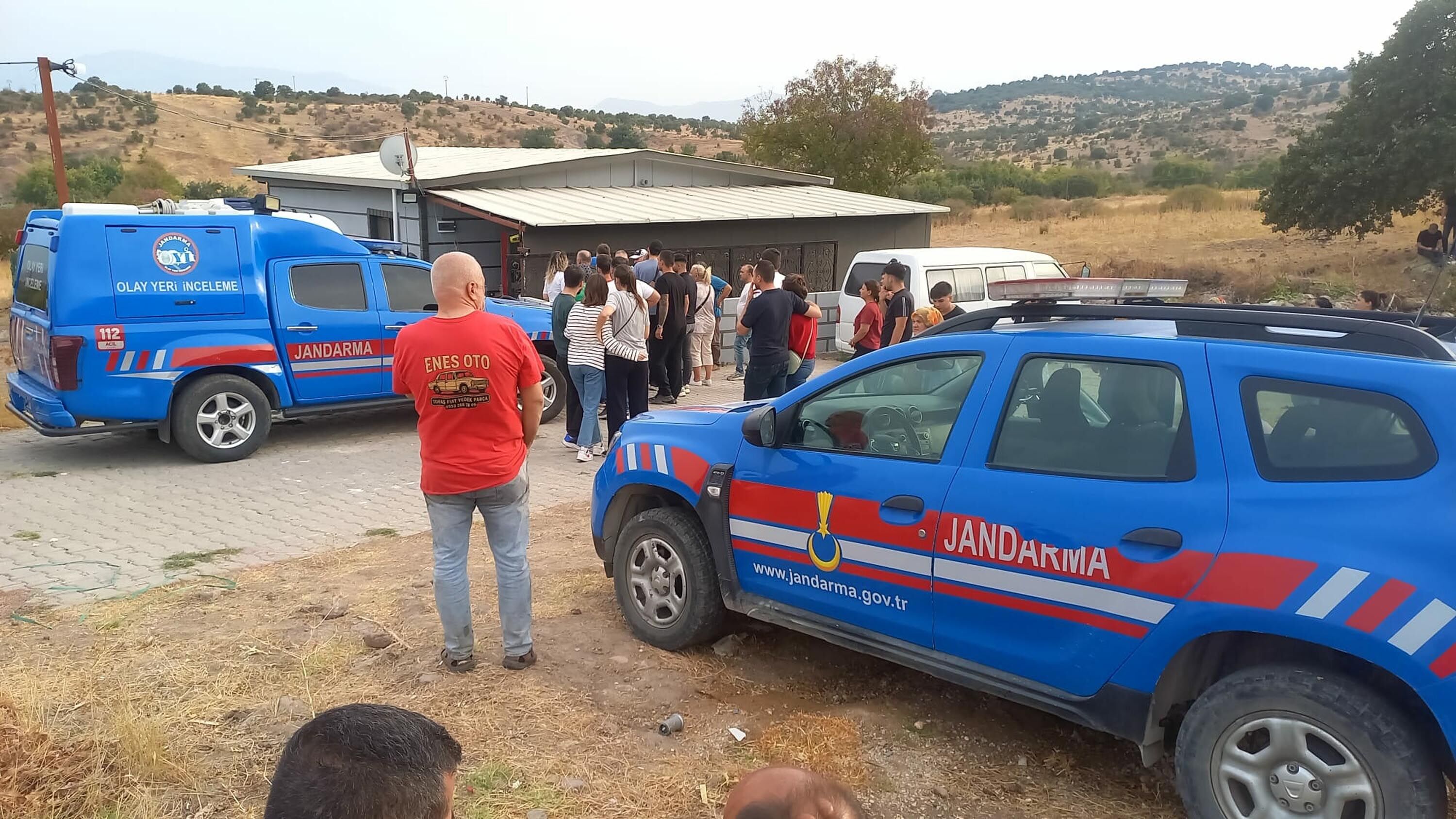 Manisa’da Acar Çifti Evlerinde Ölü Bulundu (3)