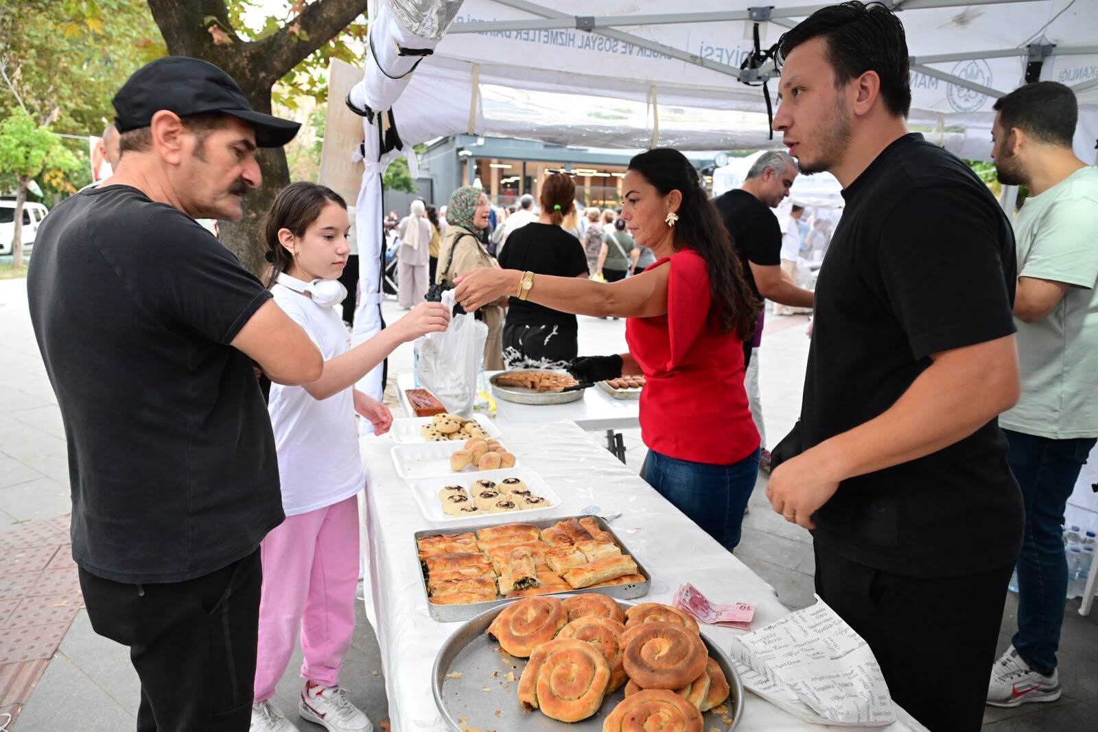 Manisa’da Balkan Türküleri Yankılandı (10)