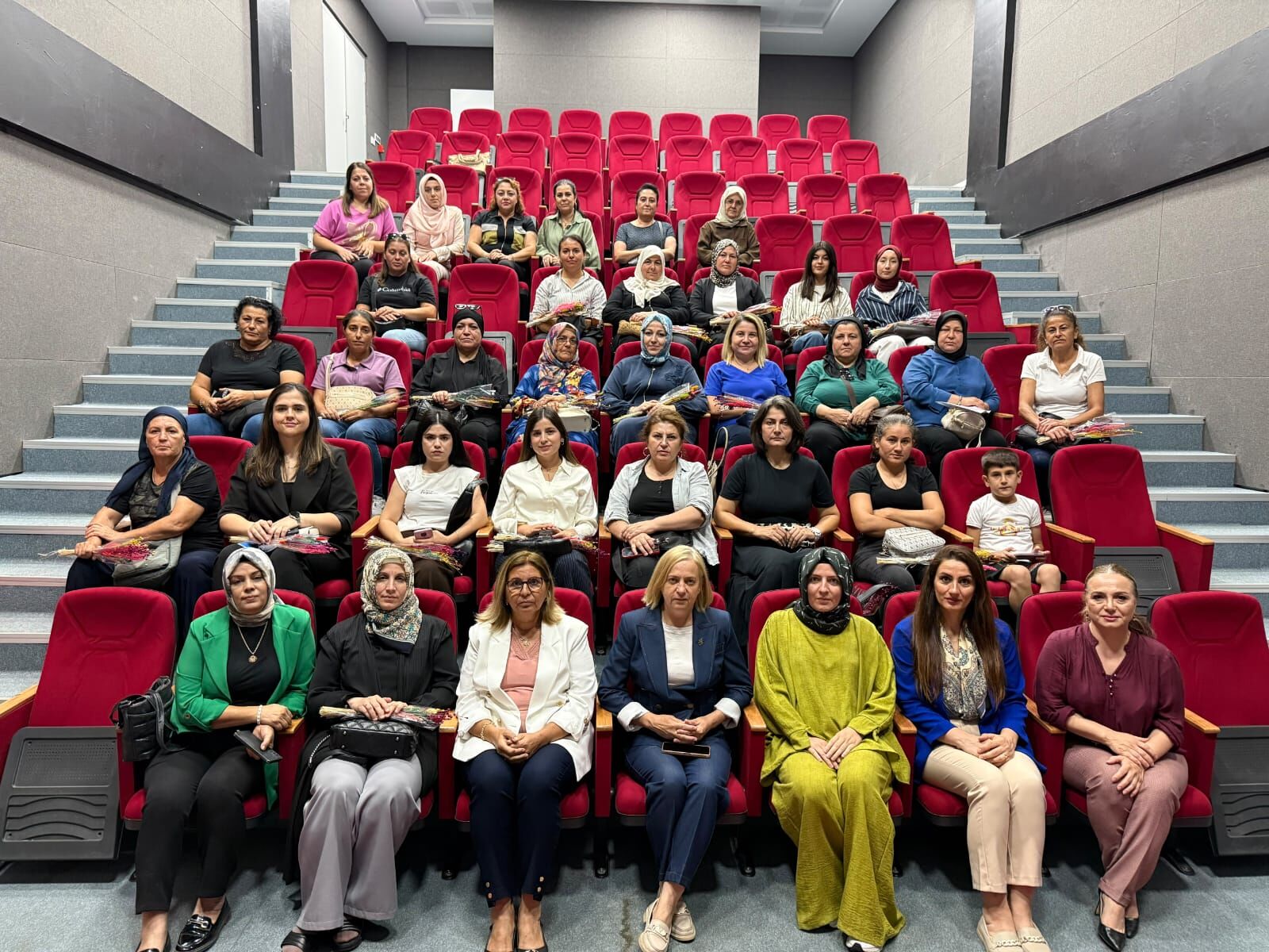 Menderes’te 19 Eylül Gaziler Günü Kapsamında Düzenlenen Programda Gazilerle Bir Araya Gelindi (2)