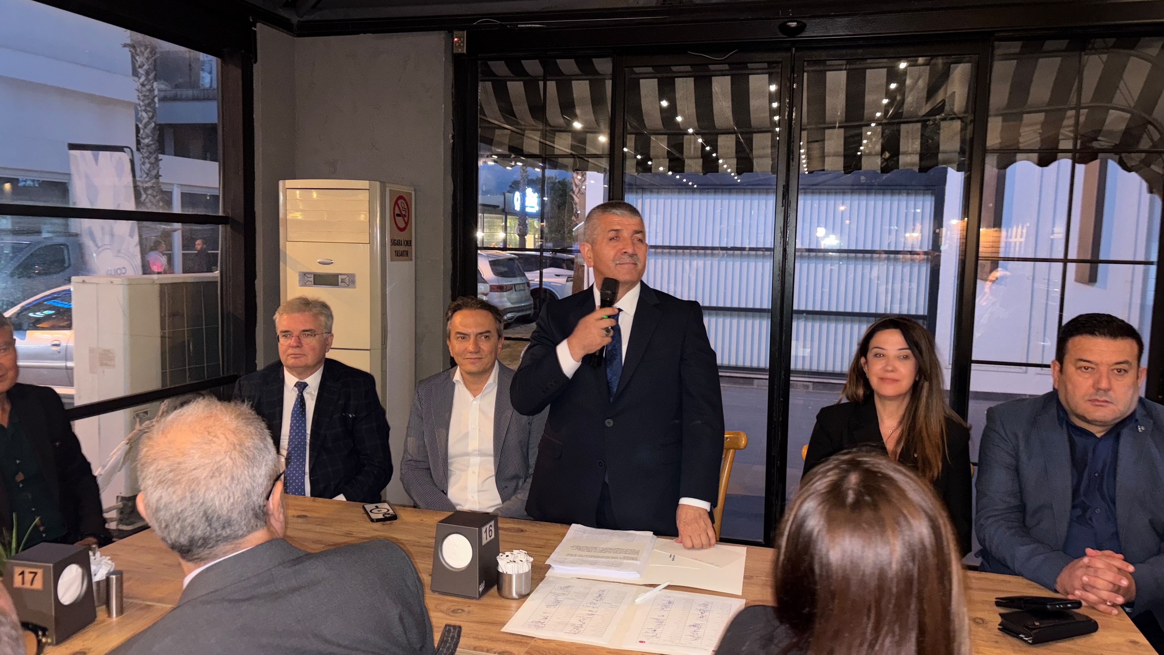 MHP İzmir’de yeni yönetim ilk toplantısını yaptı