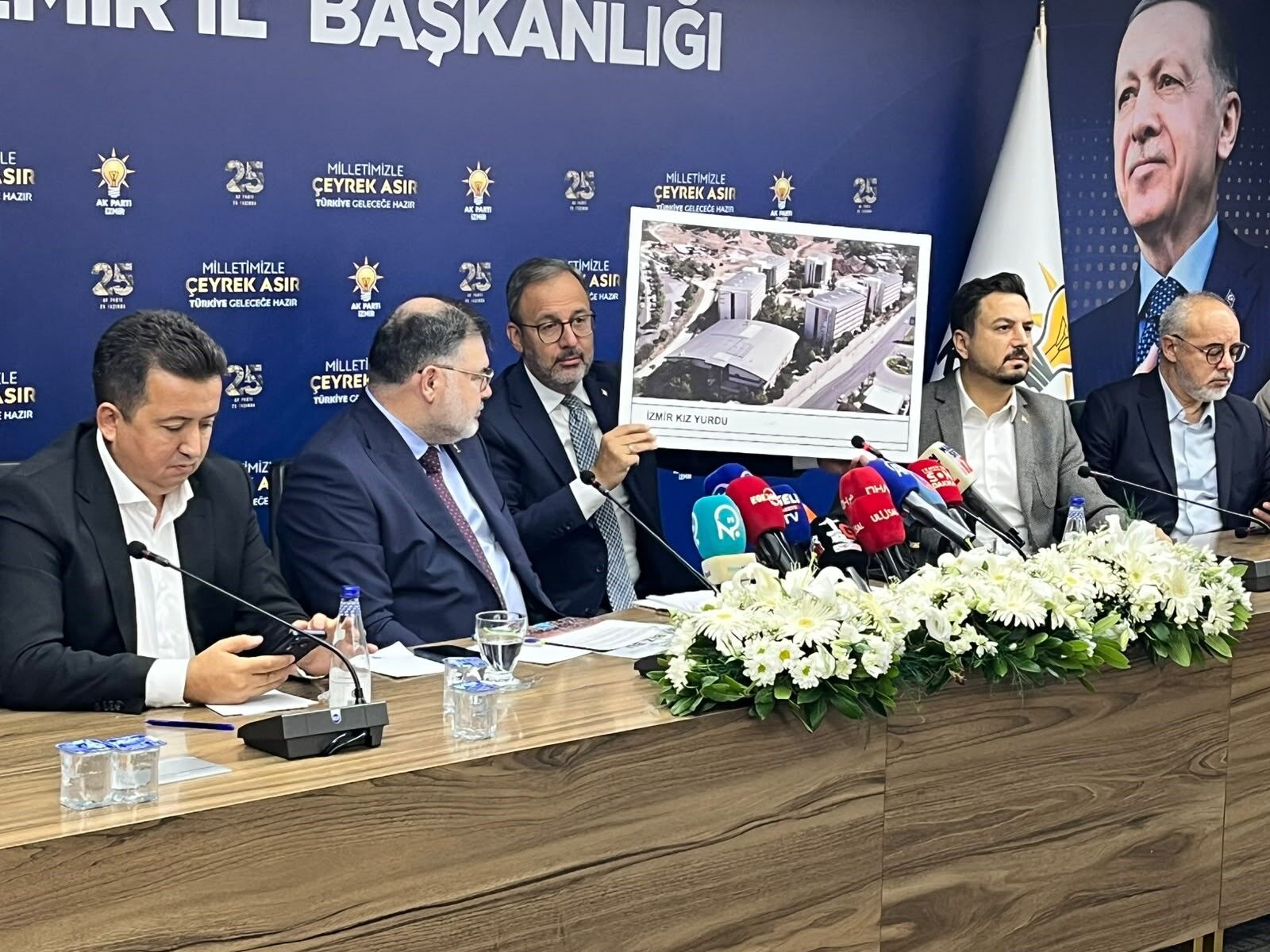 Önceki Dönem Gençlik Ve Spor Bakanı Ve Ak Parti İzmir Milletvekili Mehmet Kasapoğlu, (2)