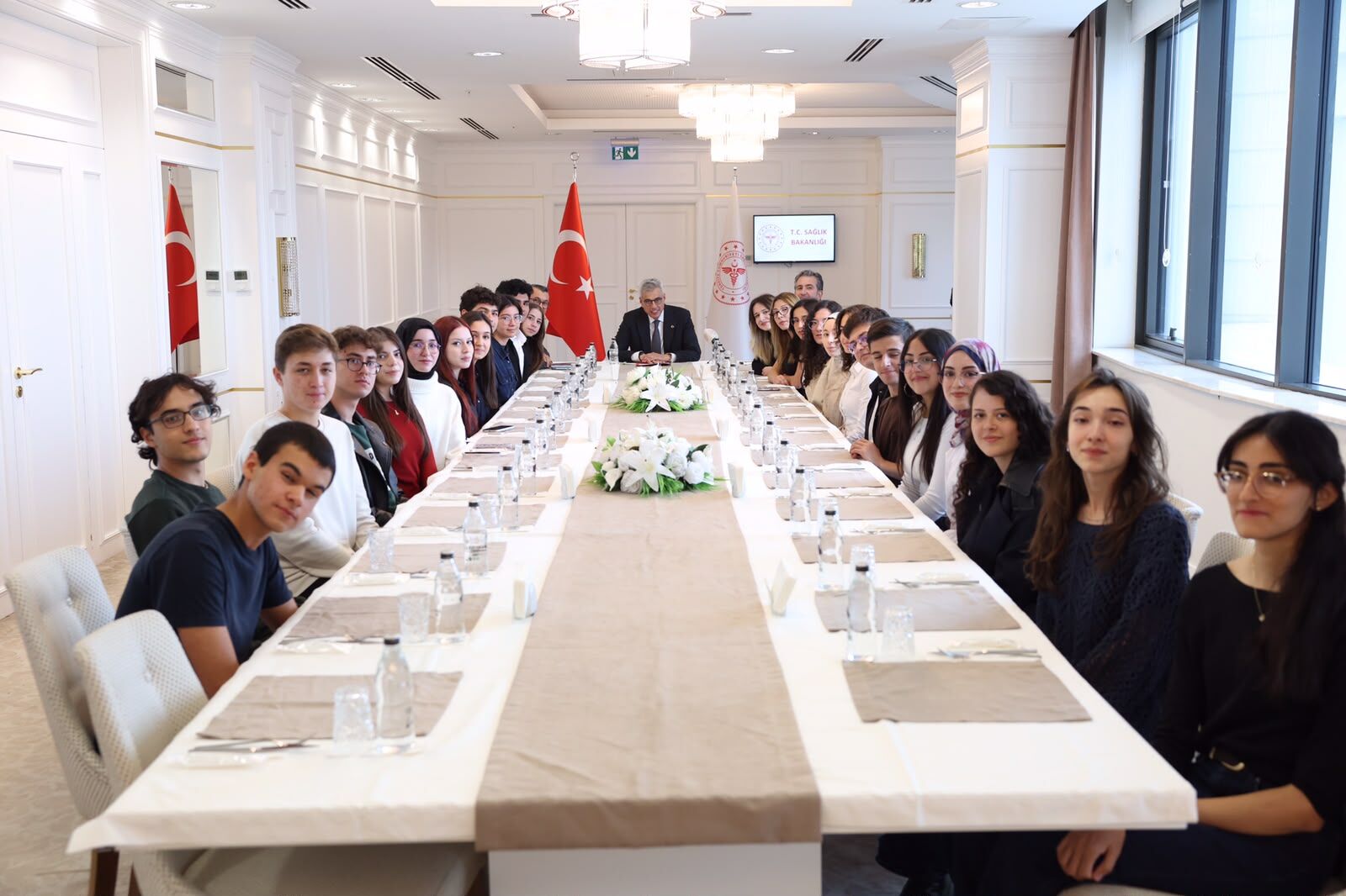 Sağlık Bakanı Memişoğlu, Dereceye Giren Tıp Öğrencileriyle Buluştu (3)