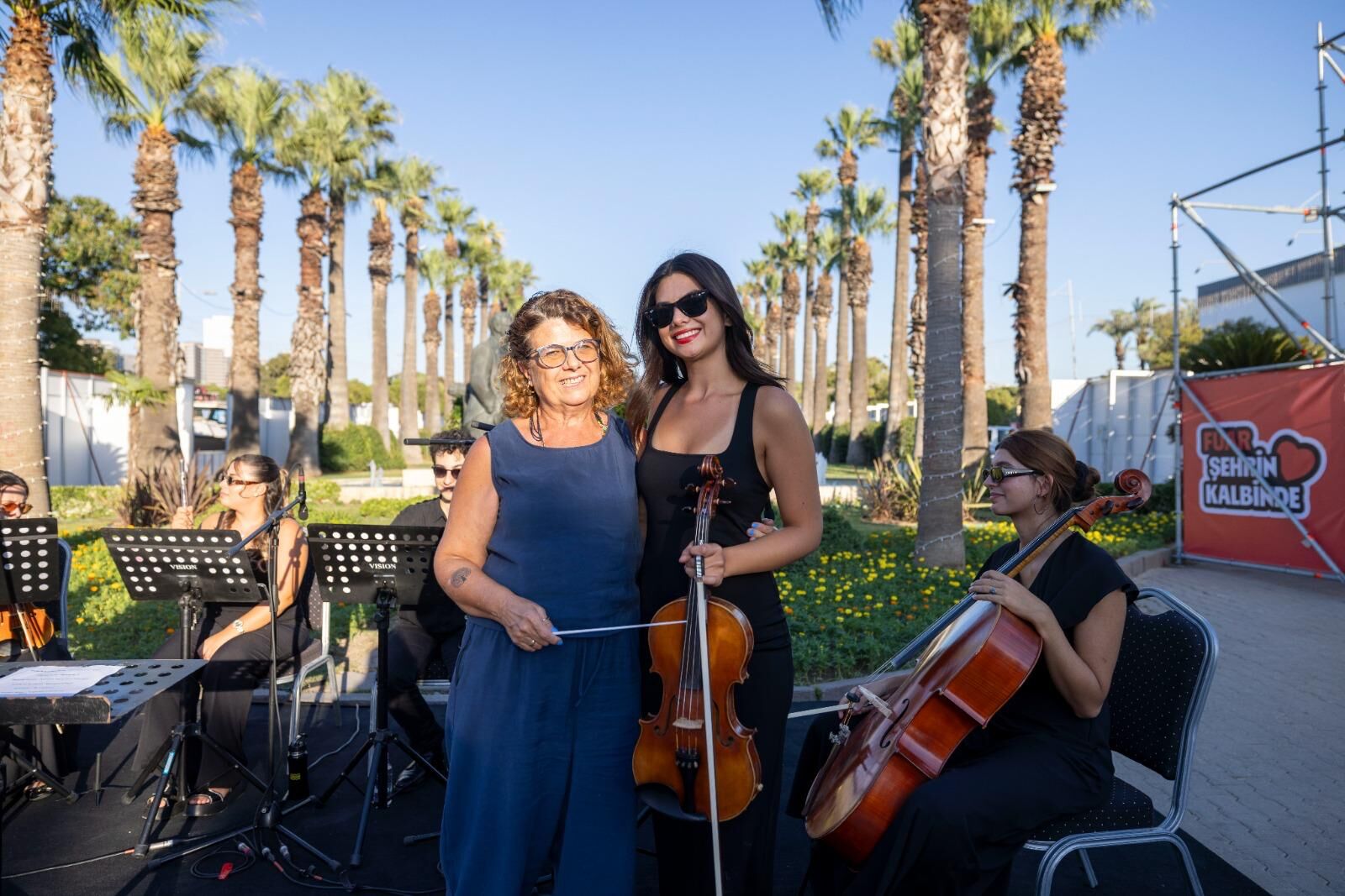 “Şef Sensin” Etkinliğiyle Orkestra Yönetmenin Heyecanını Yaşıyor (6)