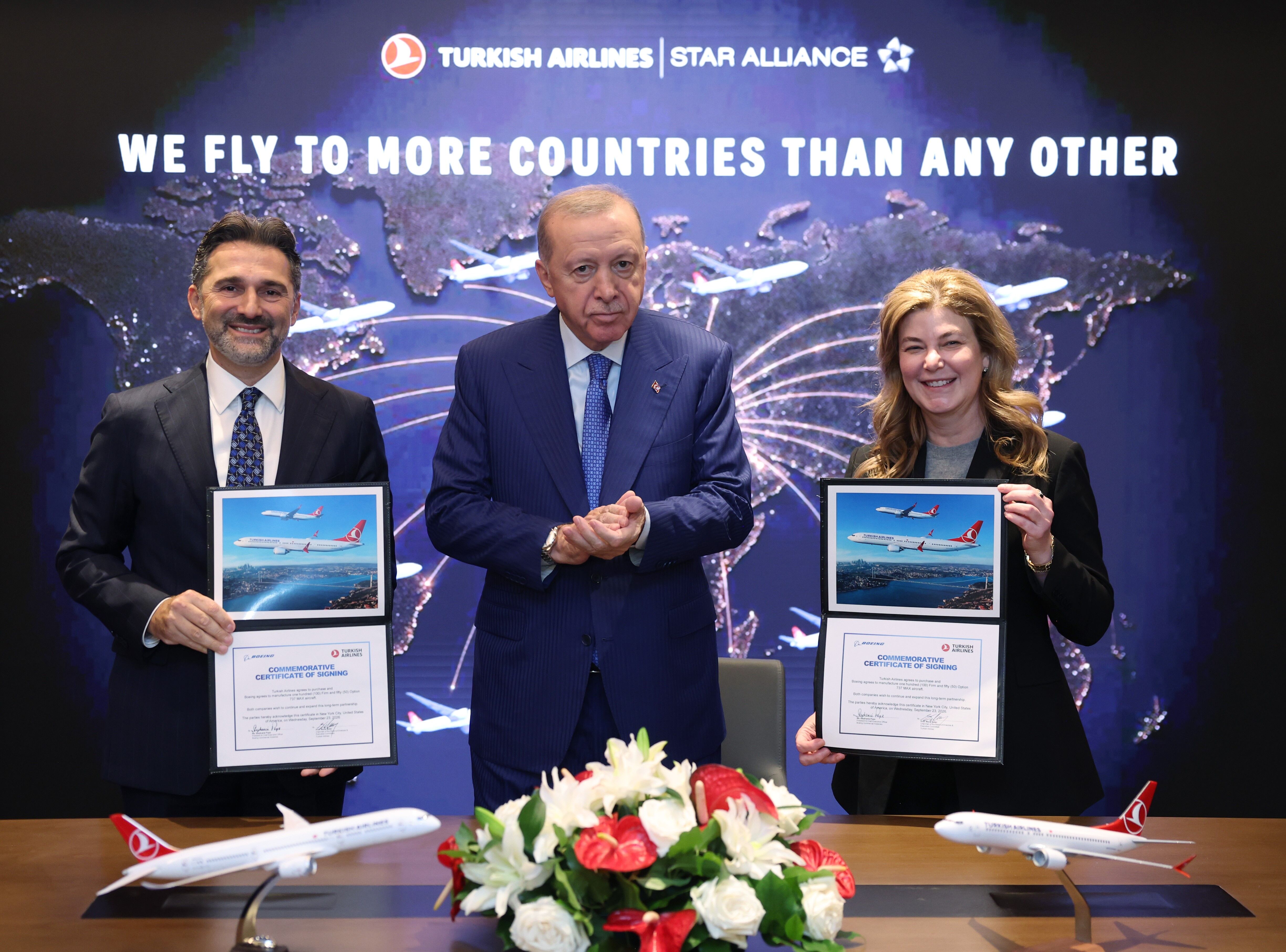 Thy, Boeing Ile Uçak Siparişi Için Anlaşma Imzaladı (4)