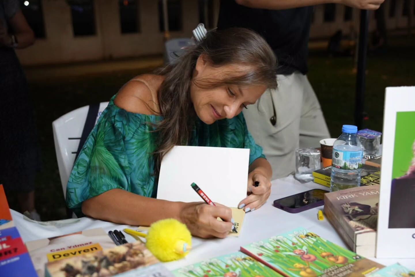 Torbalı Belediyesi’nin Düzenlediği 2. Güz Kitap Günleri’nin Üçüncü Gününde Bilim, Hukuk Ve Edebiyat Dünyasından Önemli Isimler Kitapseverlerle Buluştu (3)