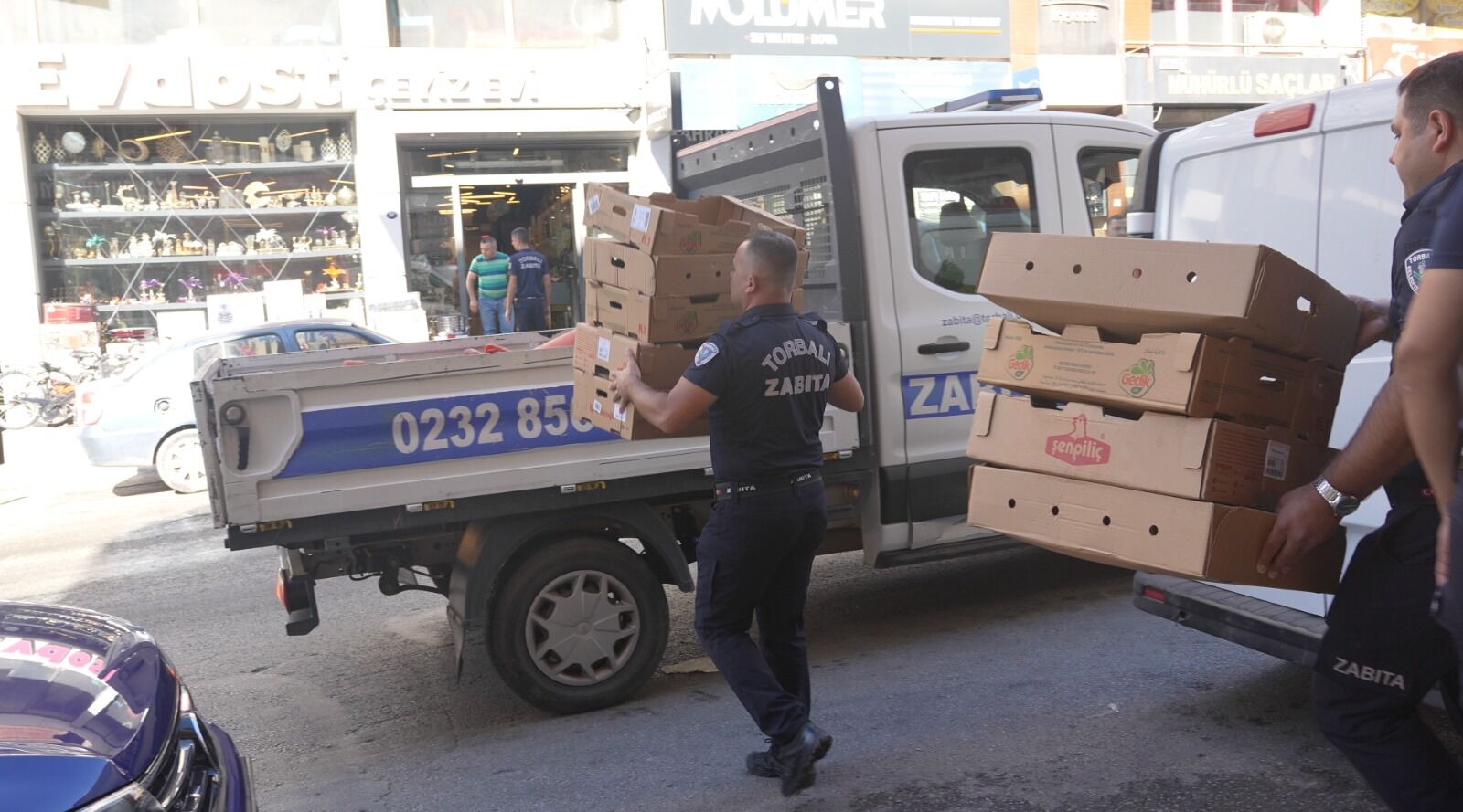 Torbalı’da Kaldırımlara Sıkı Denetim (1)