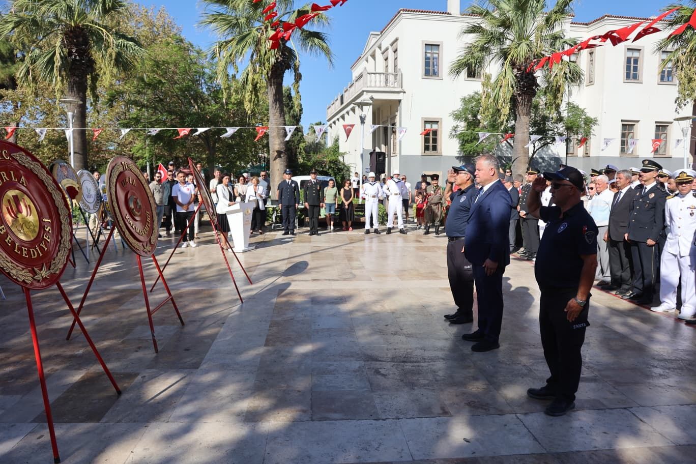 Urla’nin Kurtuluşunun 104. Yil Dönümü Törenle Kutlandi (3)