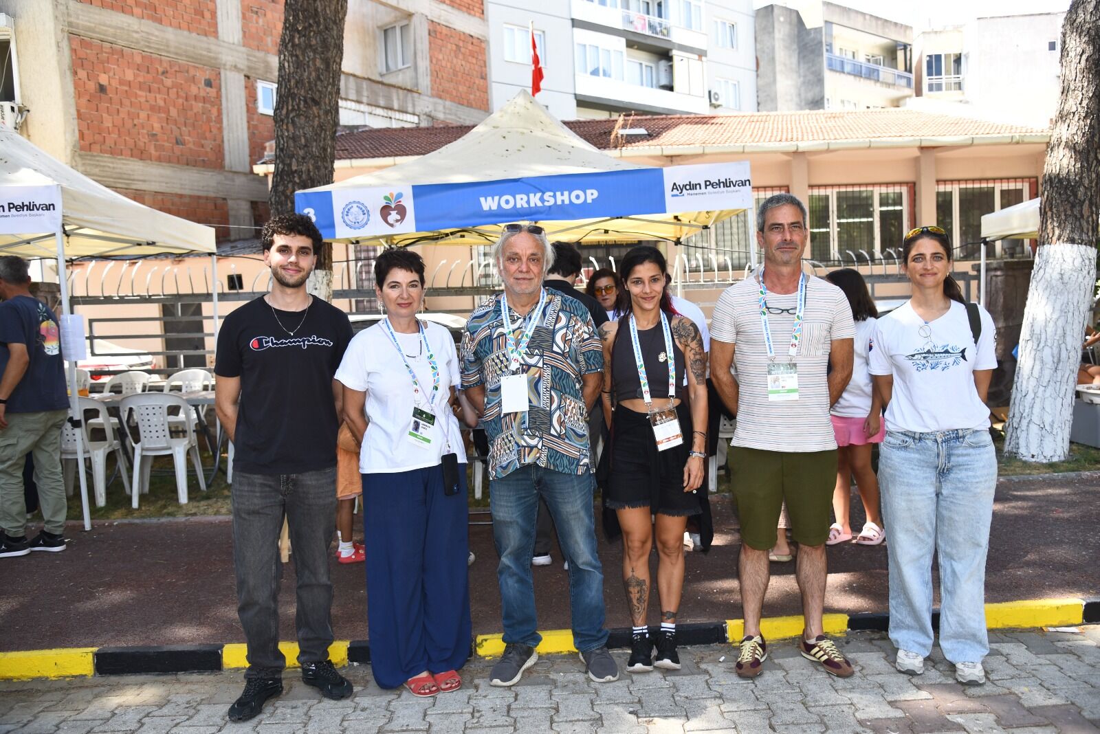 Whatsapp Image 2026 09 20 At 16.Spot: Menemen Çömlek Festivali'nde hazırlanan çömleklerSpot: Menemen Çömlek Festivali'nde hazırlanan çömlekler, deniz canlılarının yumurtlama alanı olması amacıyla denize bırakılacak., deniz canlılarının yumurtlama alanı ol