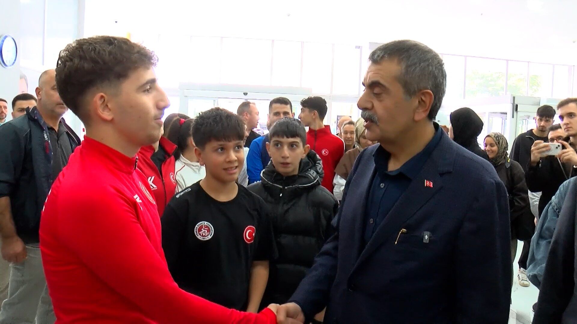 Yusuf Tekin’den Bağcılar’da Göztepe Spor Kompleksi Ziyareti (2)